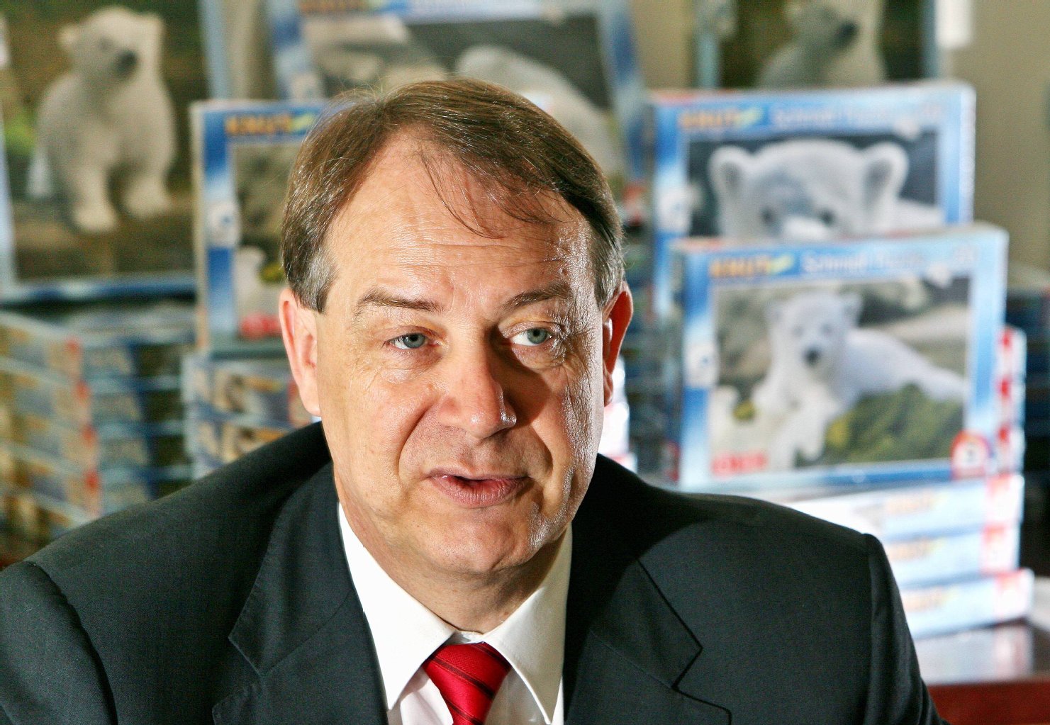 Dr. Gerald Uhlich kennt sich aus mit Knut.