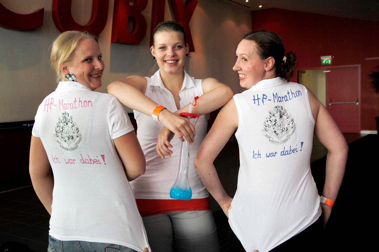 „HP-Marathon, ich war dabei!“, steht auf den eigenhändig bemalten Shirts von Svenja, Lisa und Maike.