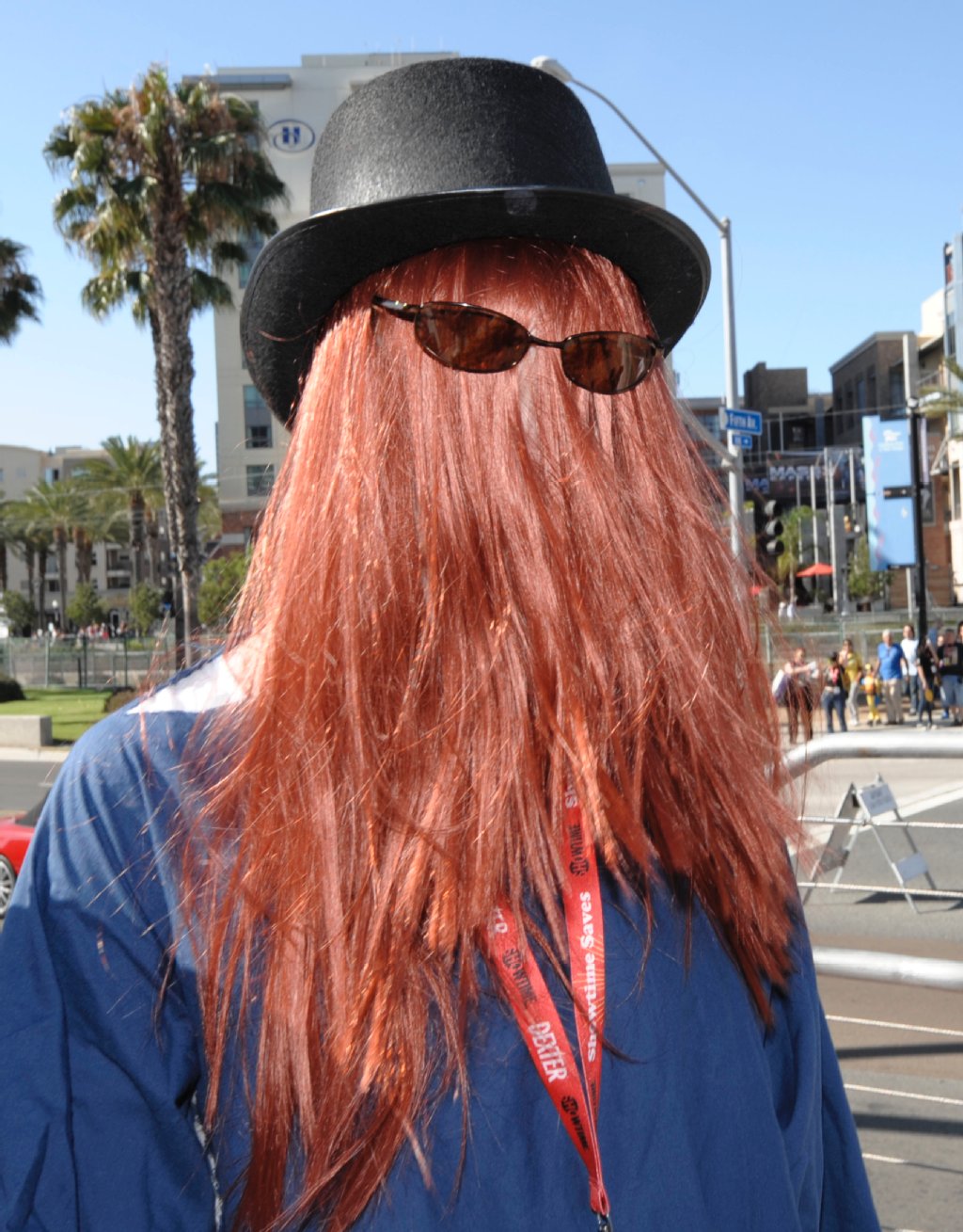 Ein verkleideter Comic-Fan auf dem Weg zum Fan-Treffen Comic-Con 2011 in San Diego (USA)