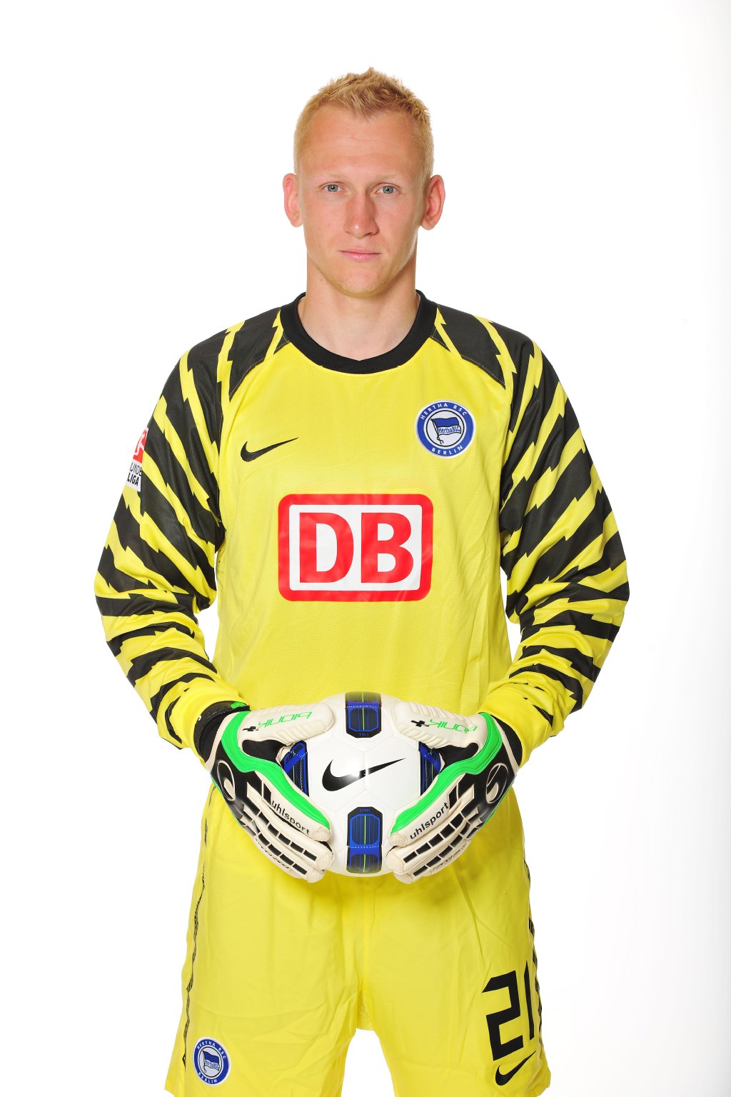 ... Sascha Burchert kämpfen um den Kasten.