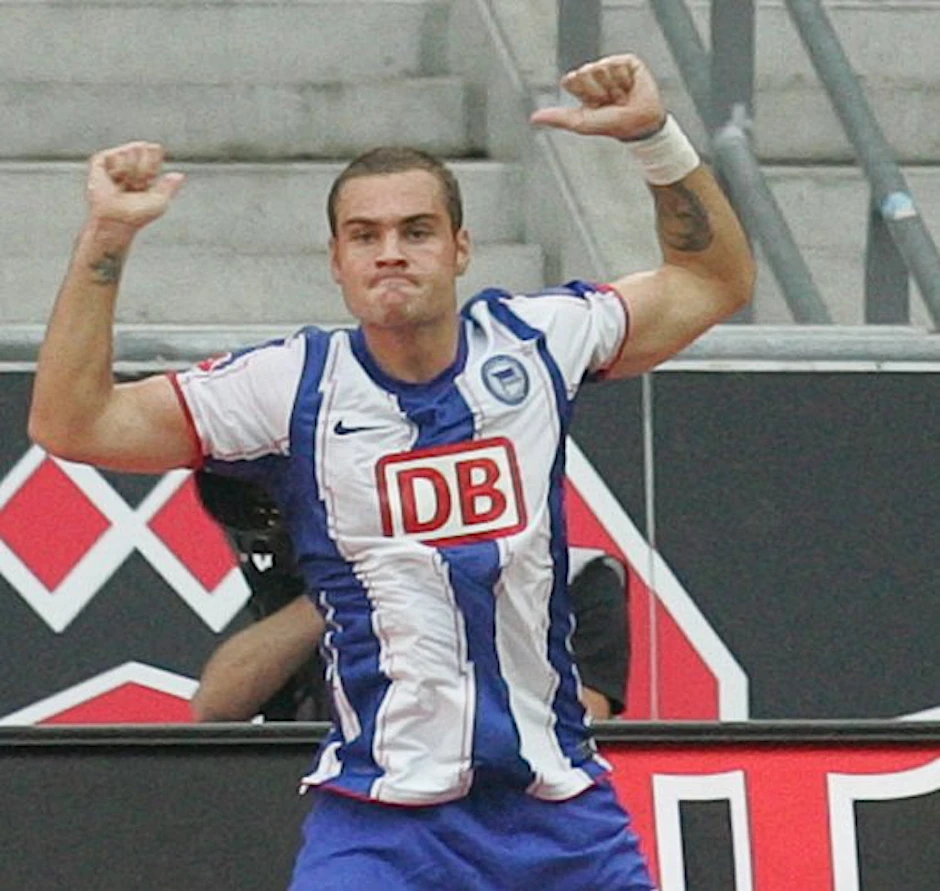 Lasogga bejubelt sein Bundesligator