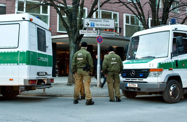 Die Poker-Räuber vom Hyatt verschweigen, wer den Großteil der Beute hat.