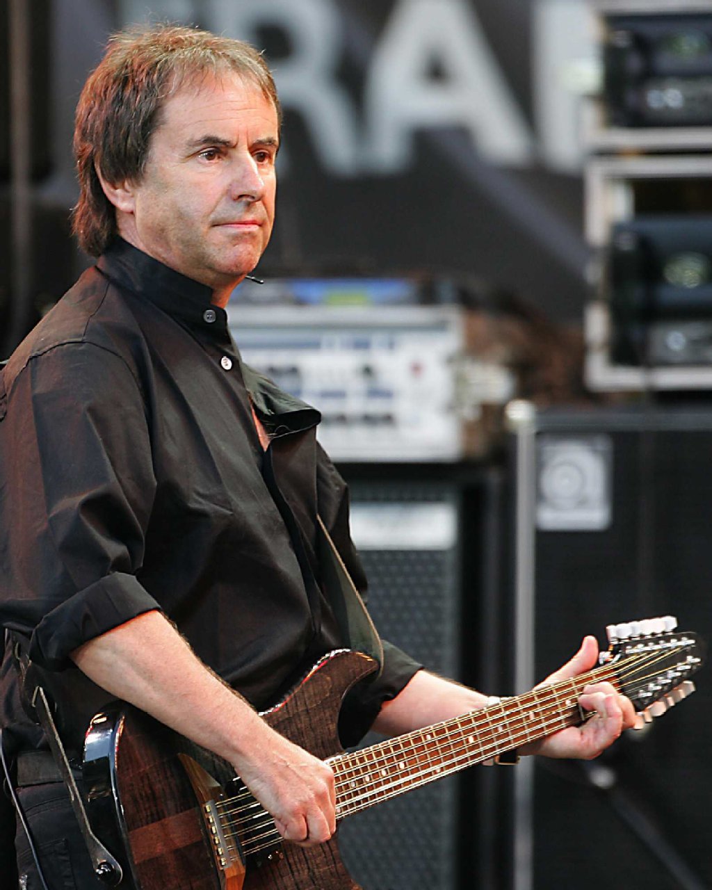 Chris de Burgh rockt den Karat-Hit „Über sieben Brücken“.