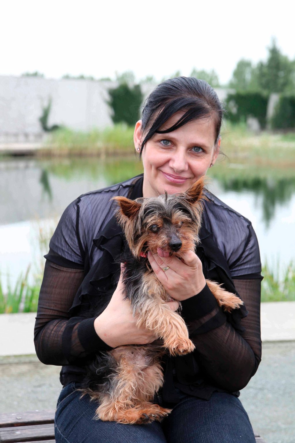 Regina Czaplewski ist überglücklich, Benni mit nach Hause nehmen zu können.