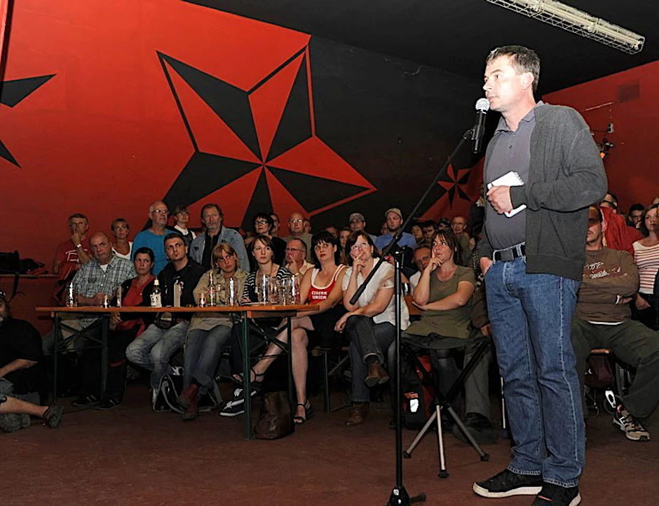 Die 300 Fans stellten kritische und unbequeme Fragen.