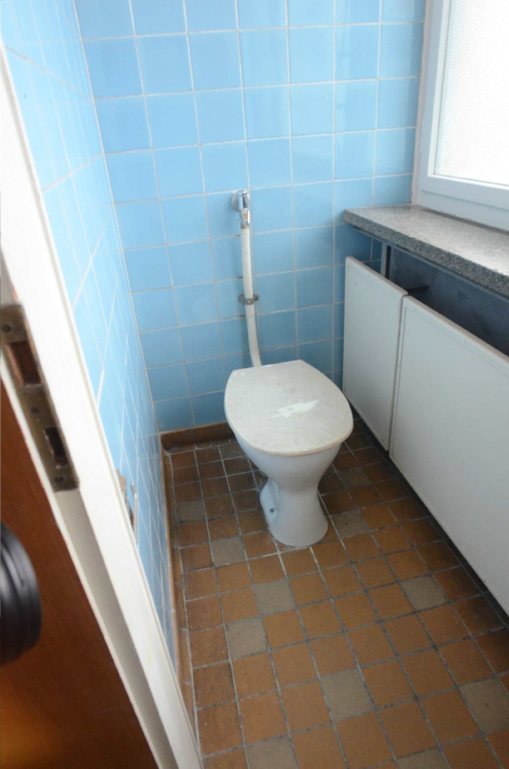 Das Ende von Mielkes Büroetage war seine Toilette, die neben Bad und Dusche direkt hinter dem „Privat-Gemach“ des Stasi-Chefs lag.