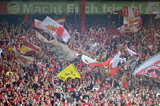 Image - DFL-Sicherheitspapier Kaiserslautern Union fcUnion Berlin marschieren