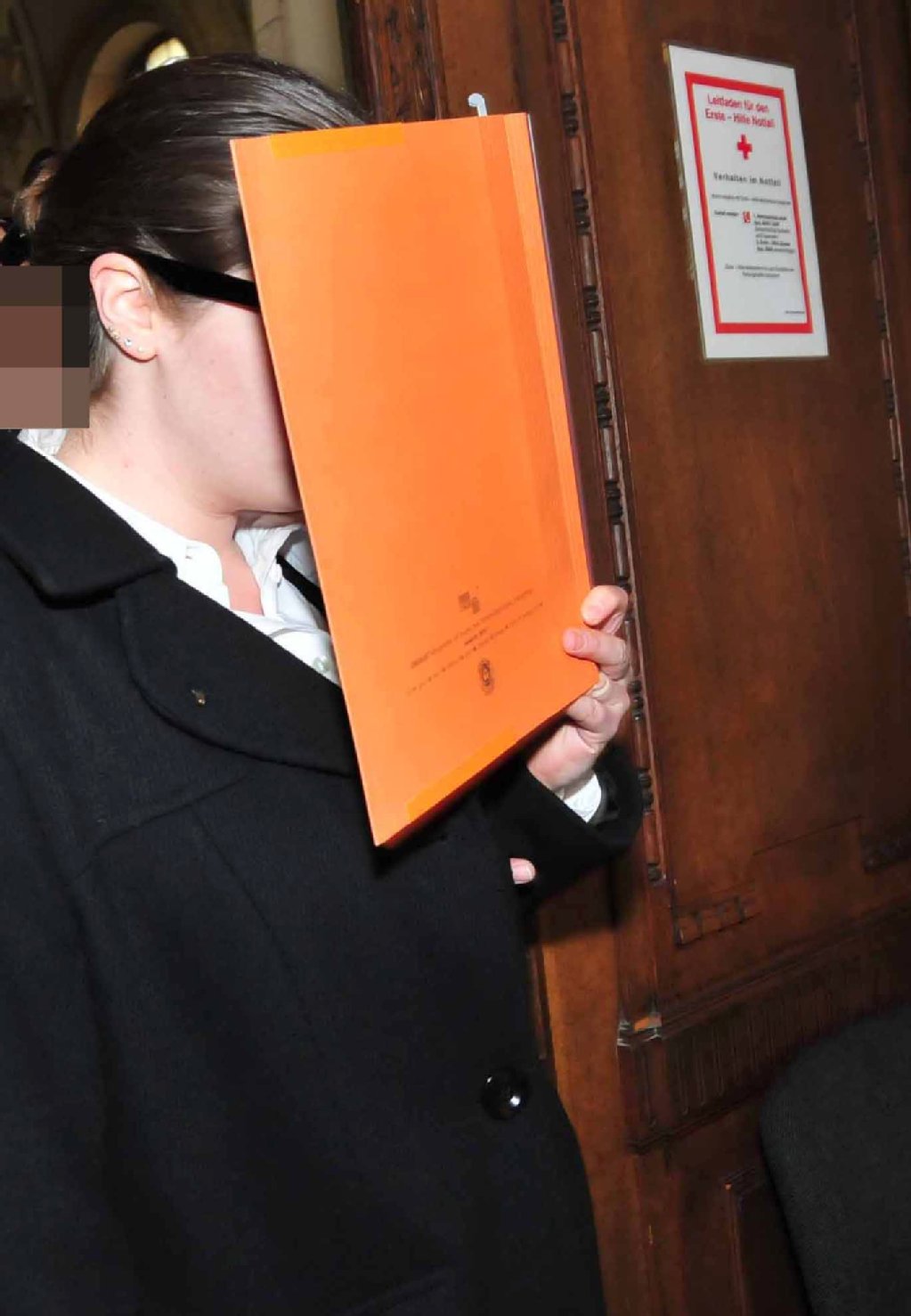 Lara St. (22) entsorgte den Kopf des Opfers. Sie muss nur 1000 Euro Bußgeld zahlen.
