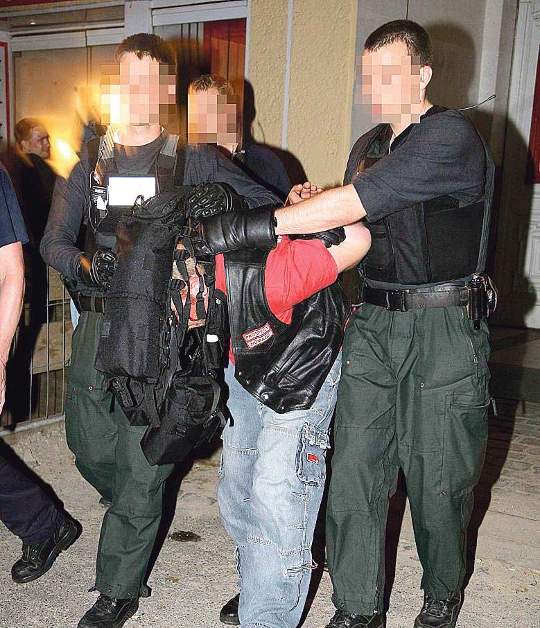 Razzia bei den Berliner Hells Angels Nomads, deren Chef Sommer ist.