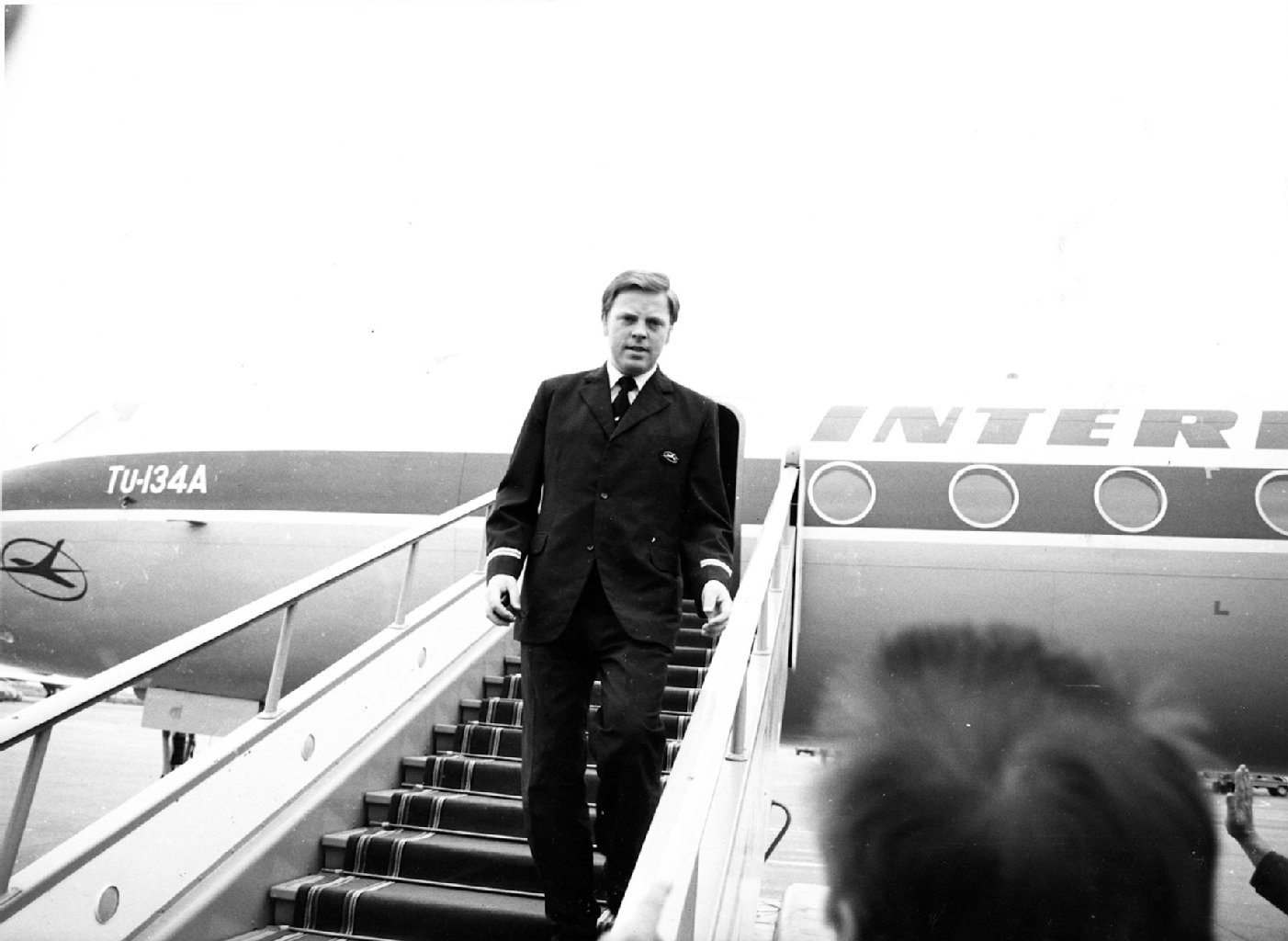 ... oder im Regierungsflieger: Lothar Herzog begleitete und bediente Erich Honecker auf vielen Reisen im In- und Ausland.