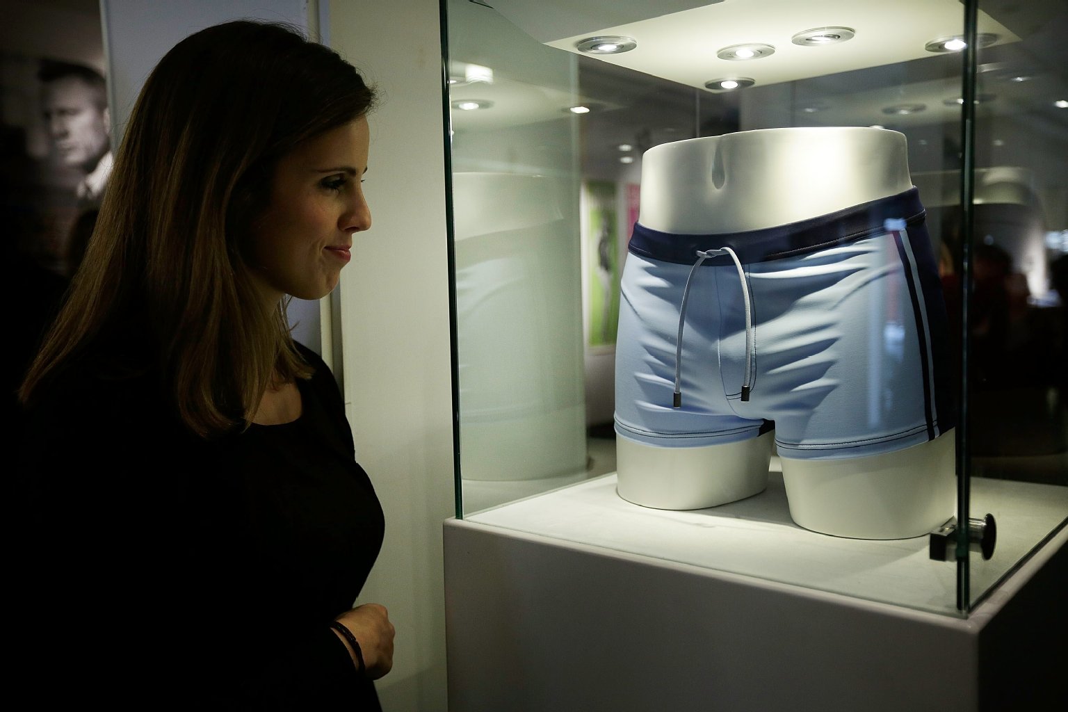 Image - James Bond 007 Jubiläum 50 Jahre Christie's versteigert