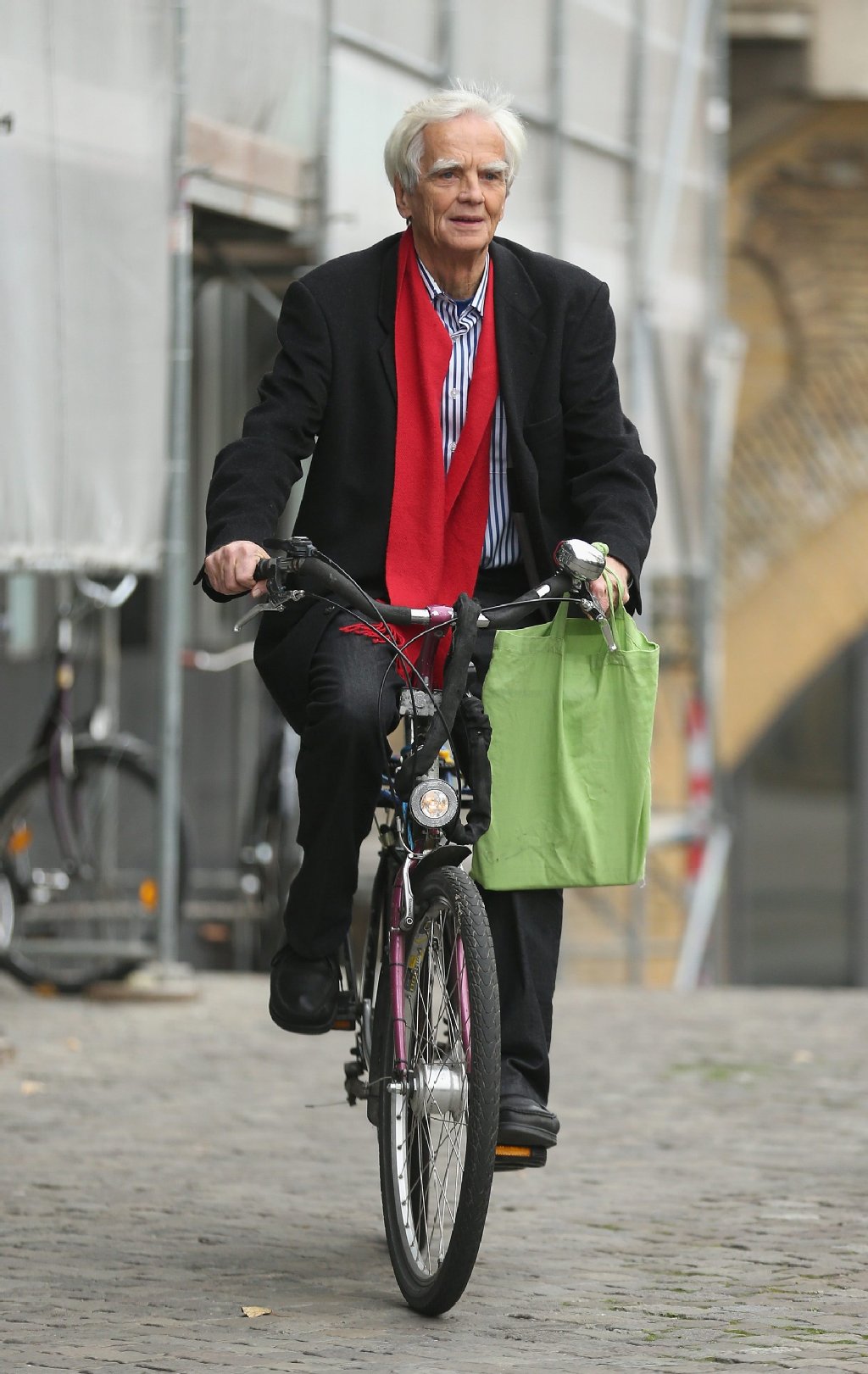 Image - Kiez-Liebling: Kreuzberg feiert den Super-Ströbele