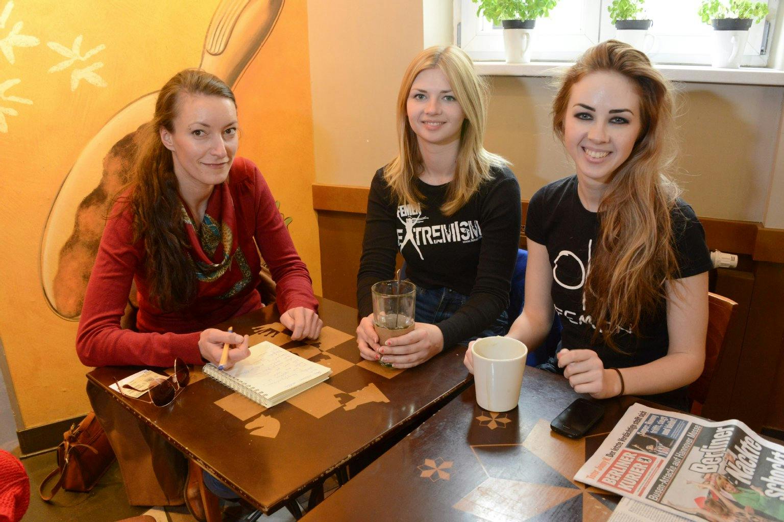 KURIER-Reporterin Alix Faßmann traf die Aktivistinnen in Berlin.