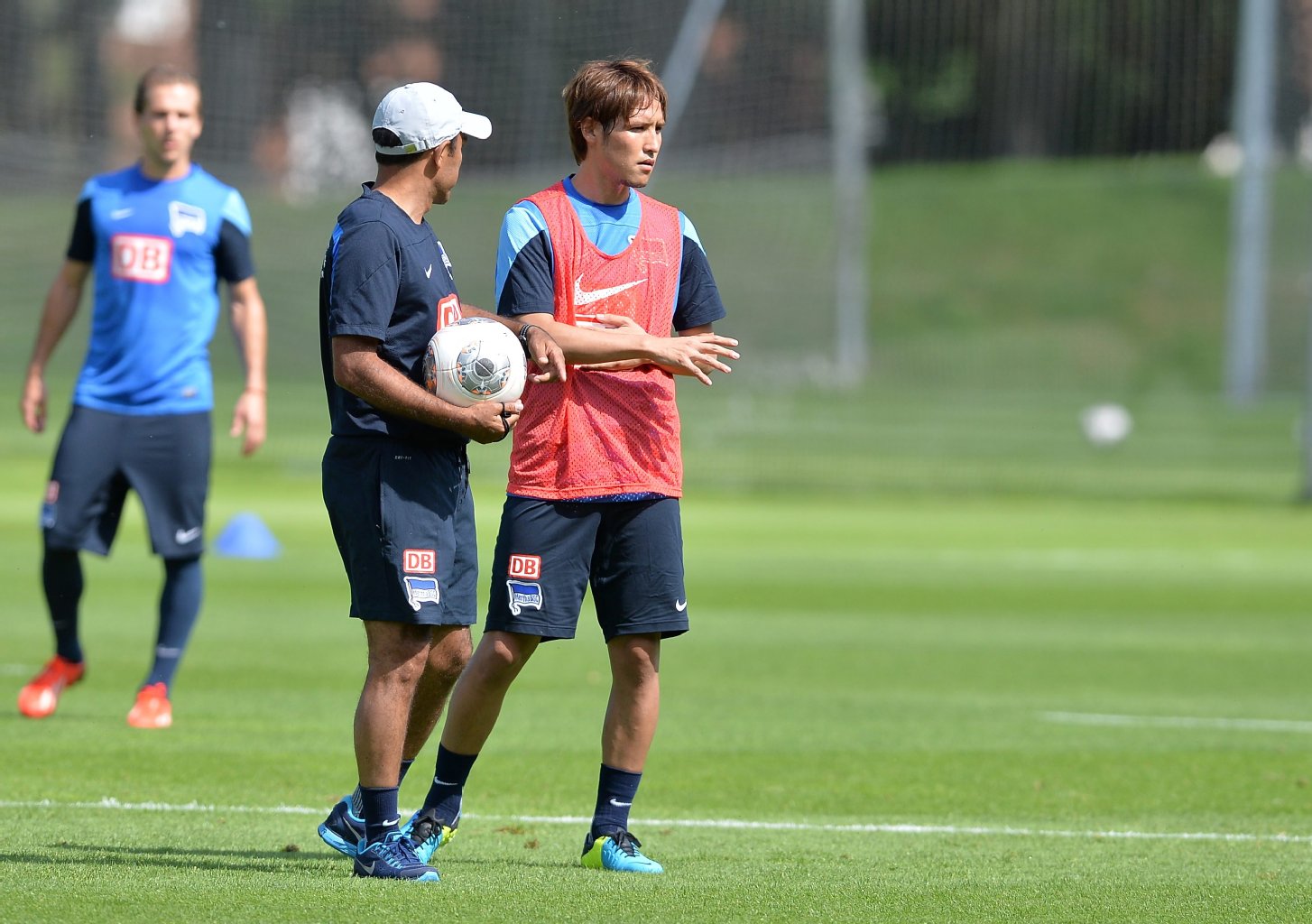 Jos und Hos: Cheftrainer Luhukay und Herthas japanischer Neuzugang