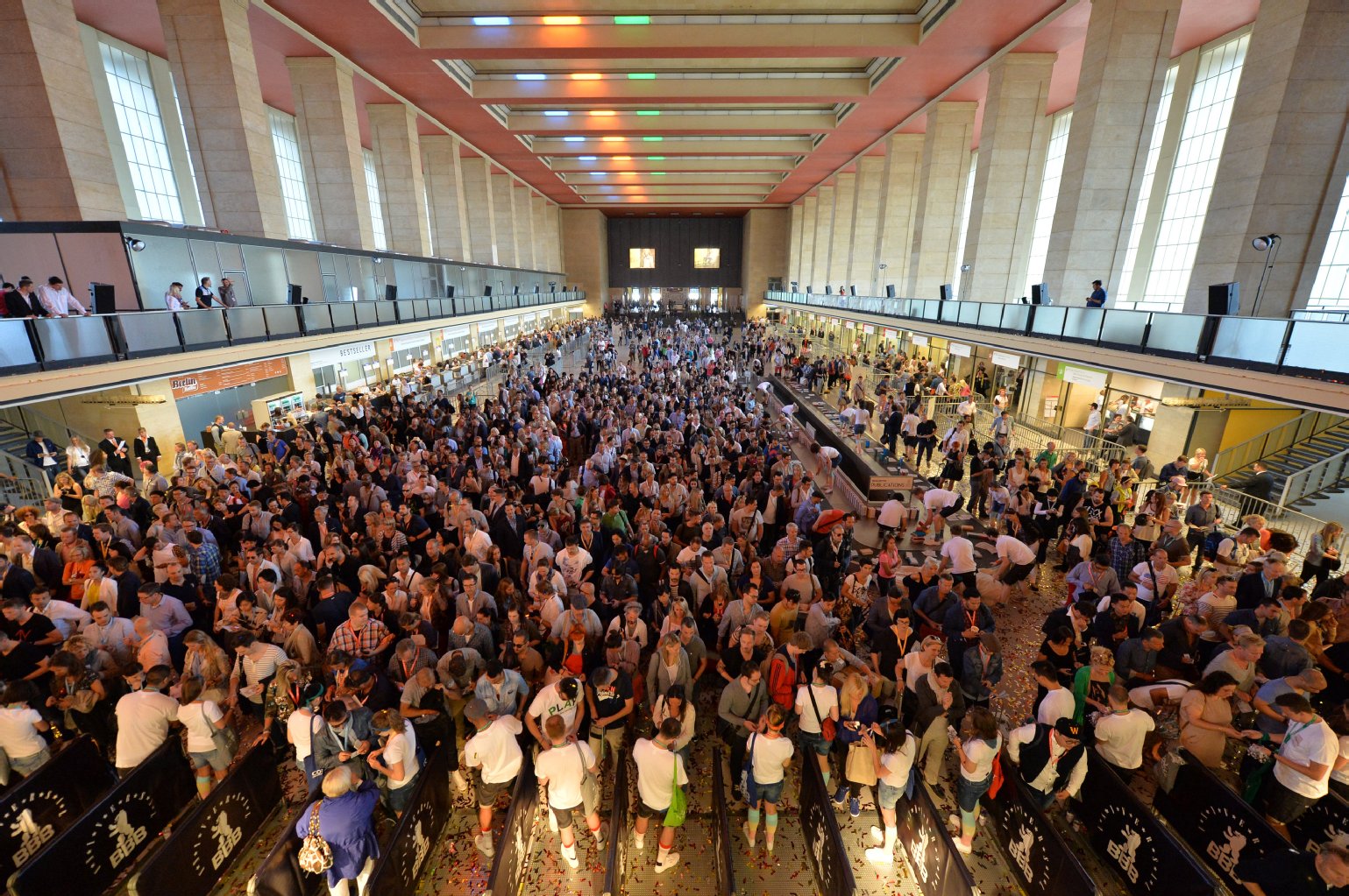 Publikumsmagnet: Die Bread and Butter im Terminal des Tempelhofer Flughafens.