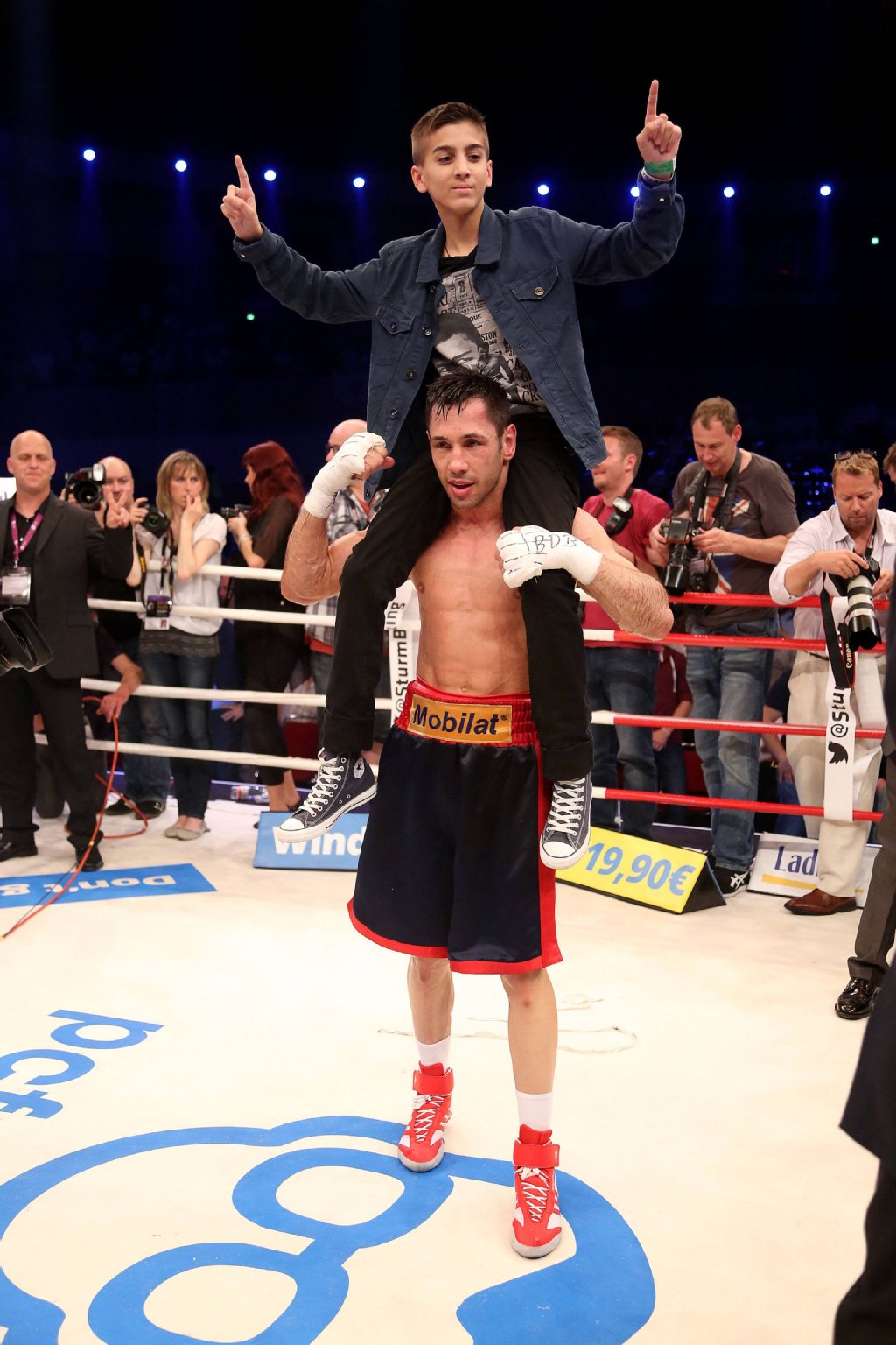 Image - Felix Sturm: Großer Kampf, großes Herz