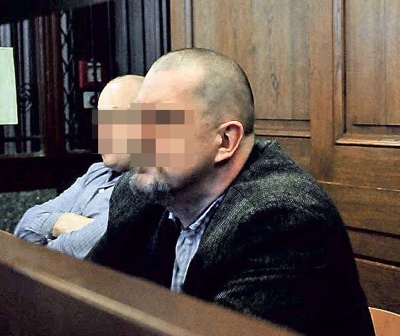 Holger B. gibt sich reuig: „Mein damaliges Verhalten entspricht nicht mehr meinem heutigen Verständnis, die Ahndung von Straftaten gehört vor die Gerichte“, erklärte der Ex-Rocker vor Gericht.