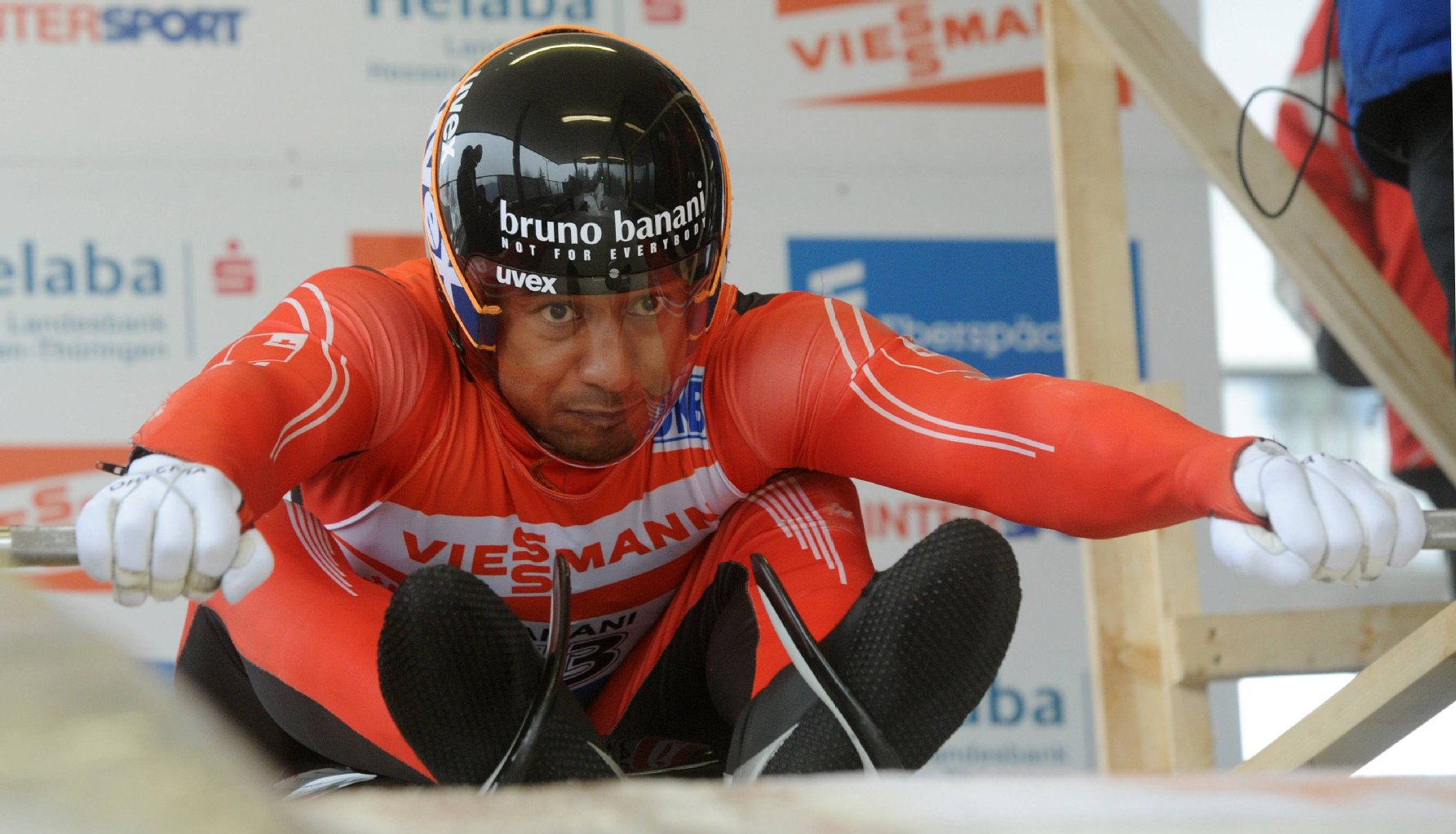 Image - Olympia verrückt: Bruno Banani rodelt für Tonga!