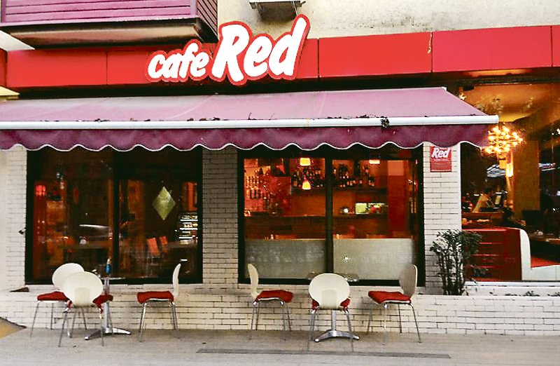 Image - Kolumski aus Russki: Keine roten Socken im "cafe Red"