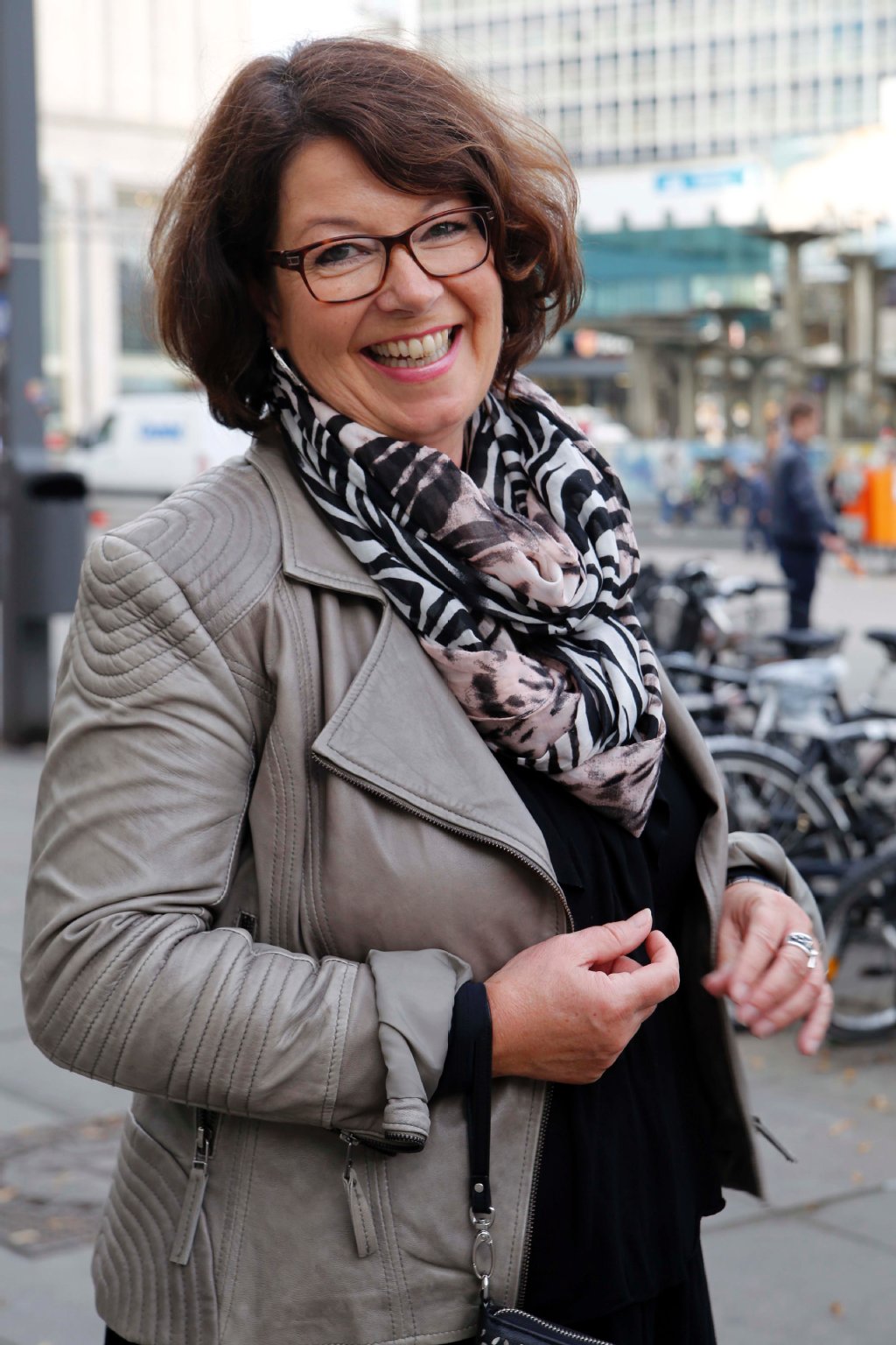 Sabine Hentschel (57): „Meinen ersten BH, weiß und ohne Bügel, kaufte ich mir mit 18 vom selbst verdienten Geld. Papa fand das damals nicht so toll. Meine Mutter ist damals auch am liebsten ohne gegangen.“