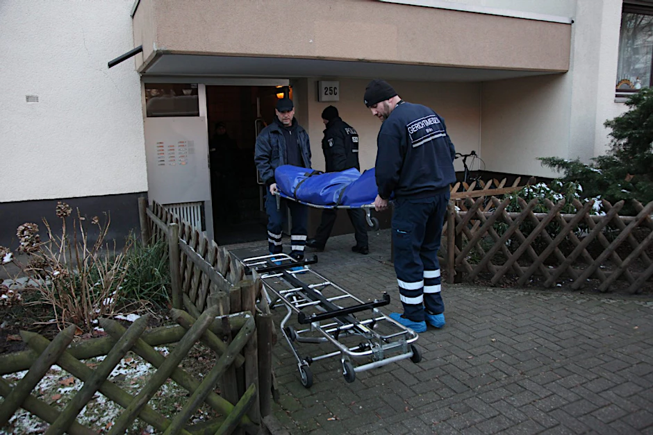 Weihnachten 2014: Der Leichenabtransport.