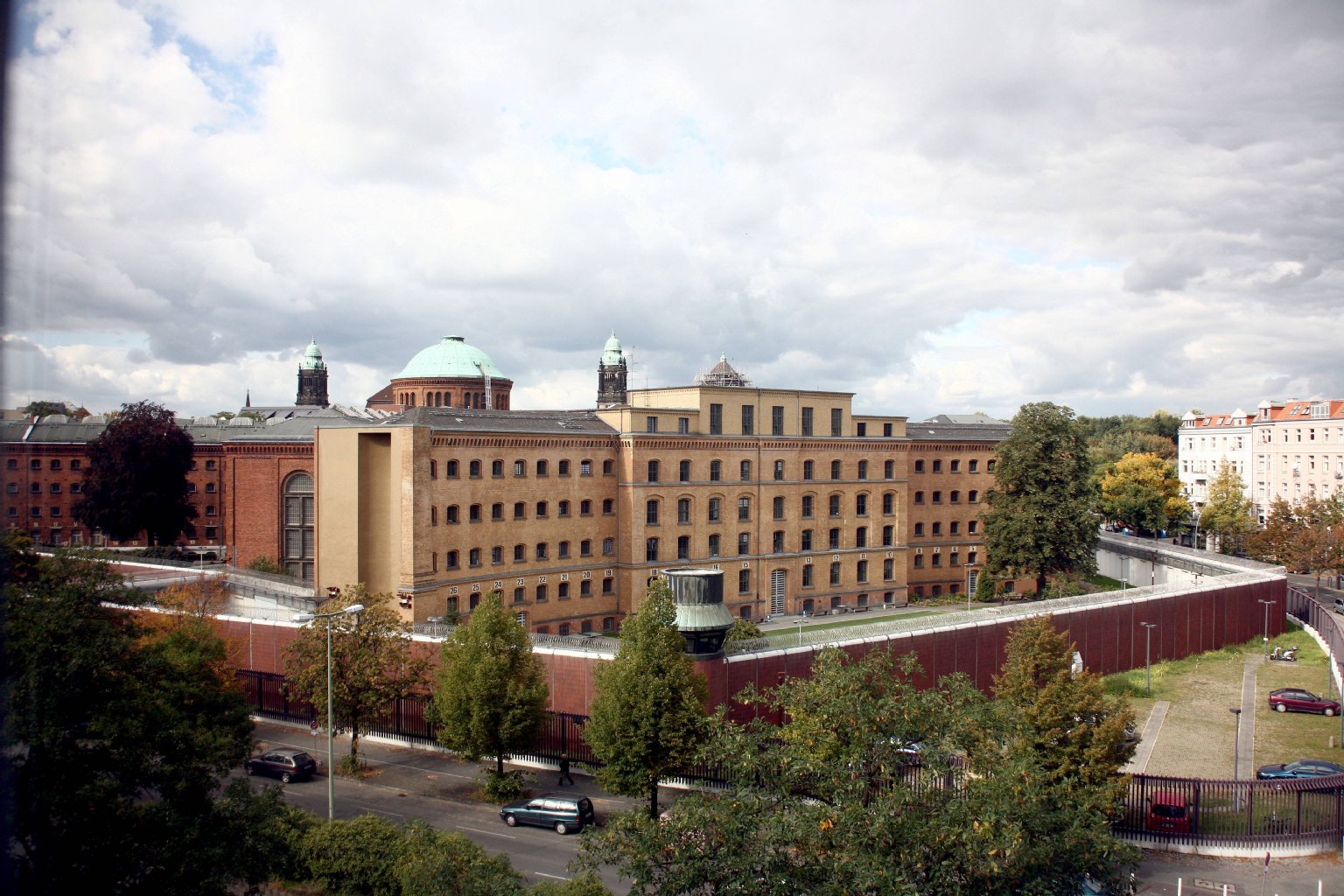 JVA Moabit: Sind unsere Gefängnisse ein Witz?