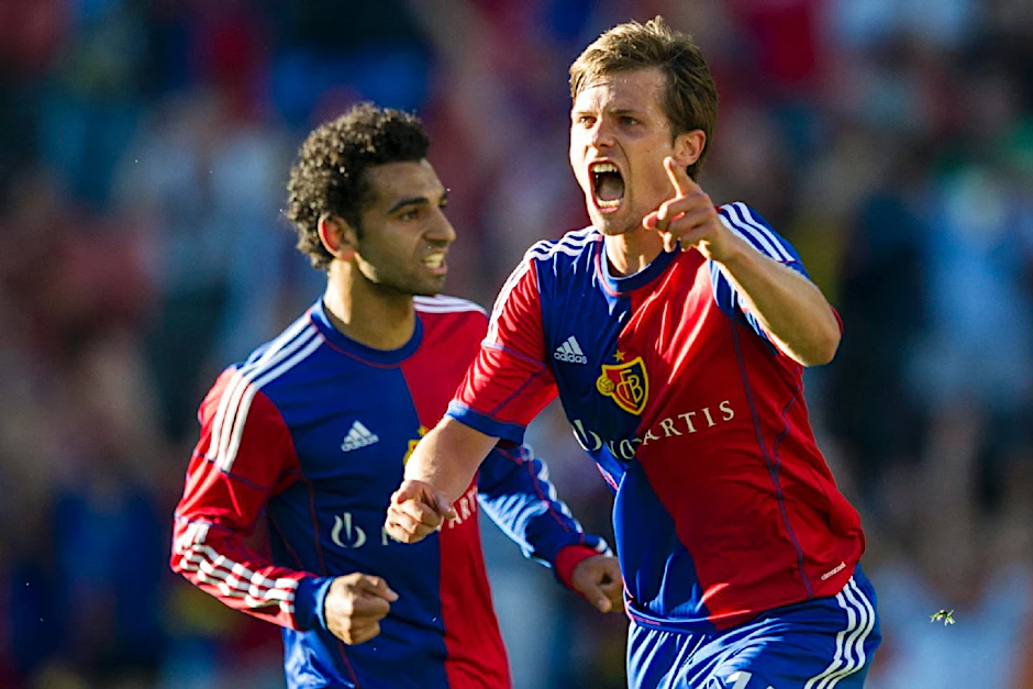 Valentin Stocker ist ein Leader, sagt sein Trainer aus der Jugendzeit. Sein ehemaliger Teamkollege El Nenny (li.) wird's bestätigen können.