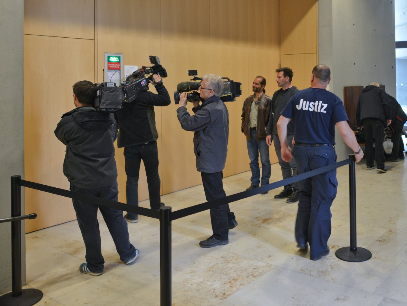 Auch der Medienandrang war vergleichsweise groß für das kleine Frankfurt (Oder).