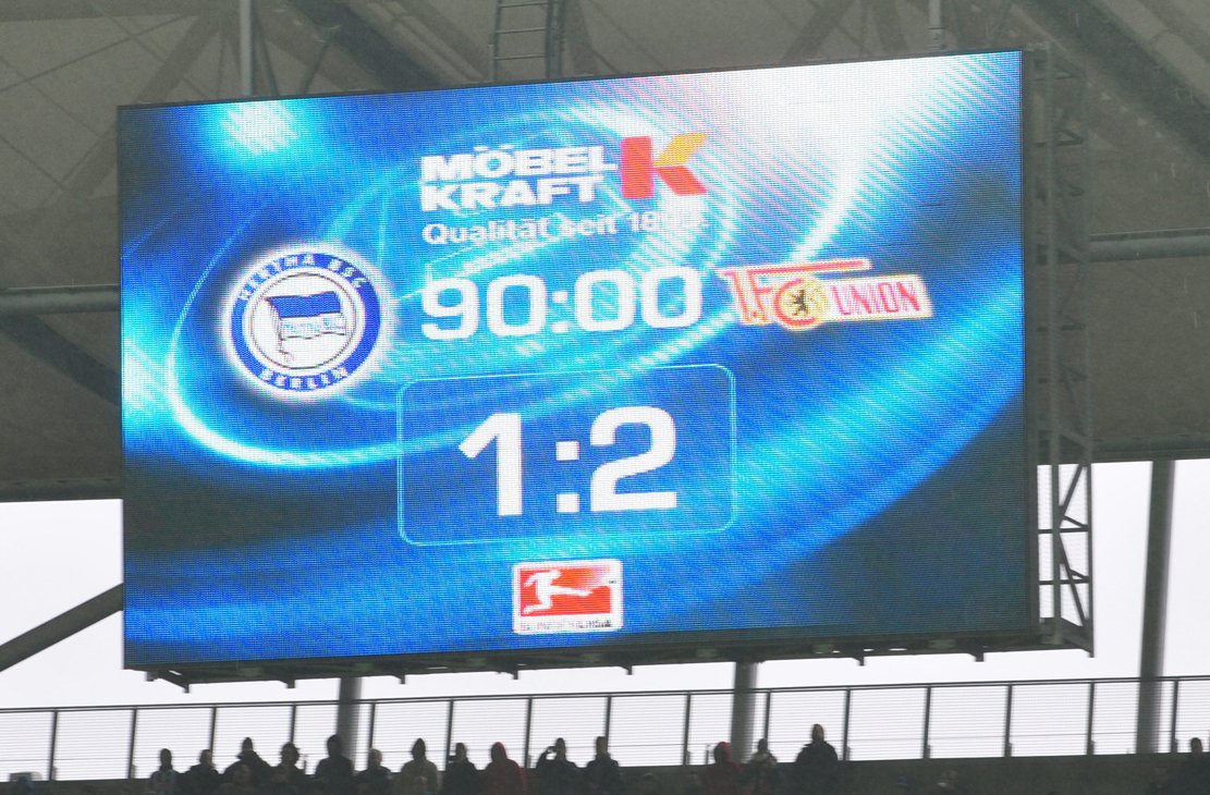 Gänsehaut pur beim Derby. Union schlägt im Februar 2011 Hertha BSC im Olympiastadion