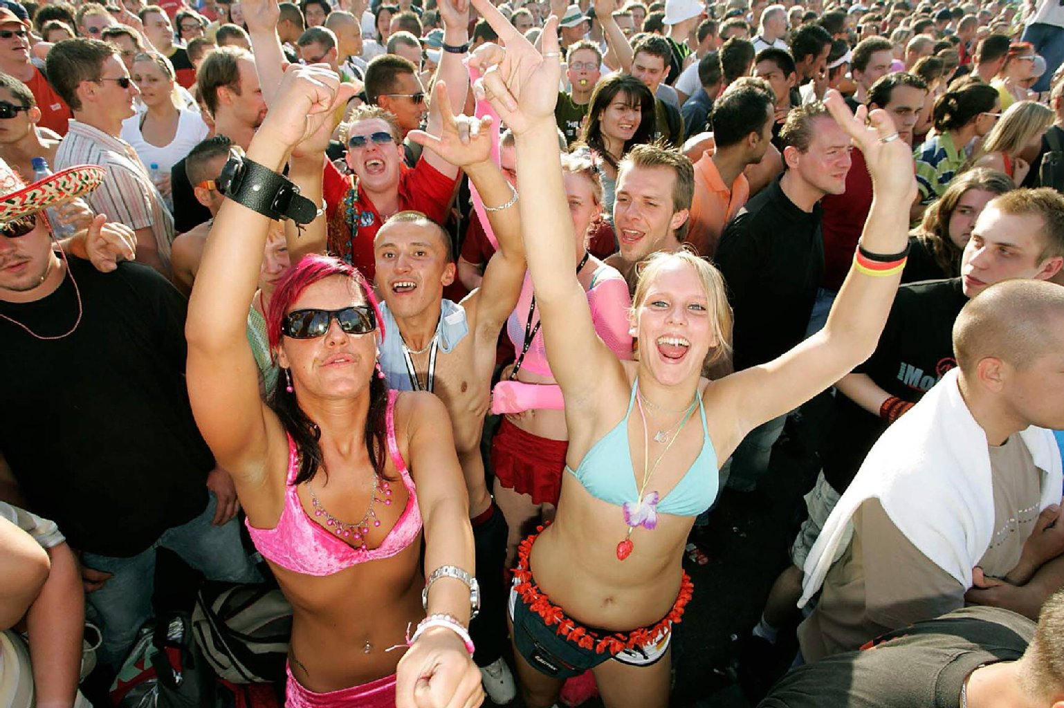 Raver bei der Loveparade 2006 in Berlin.