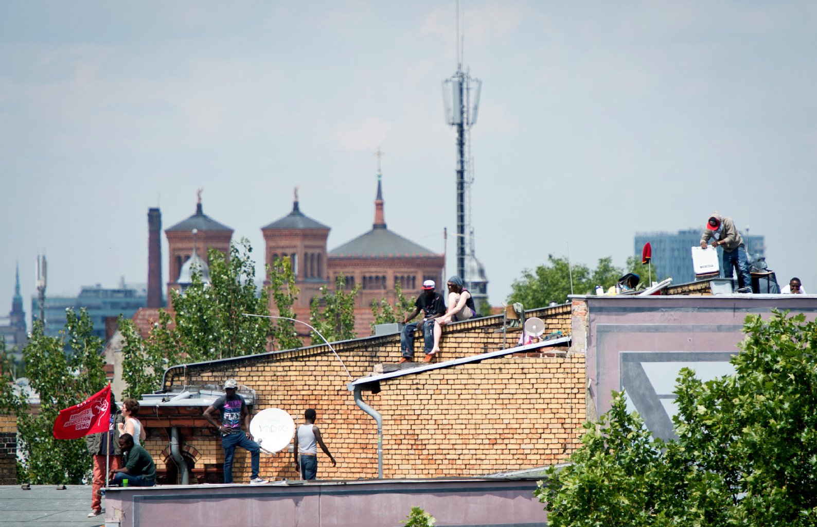 Image - Besetzte Schule: Unterstützer: Räumung ist Mord!