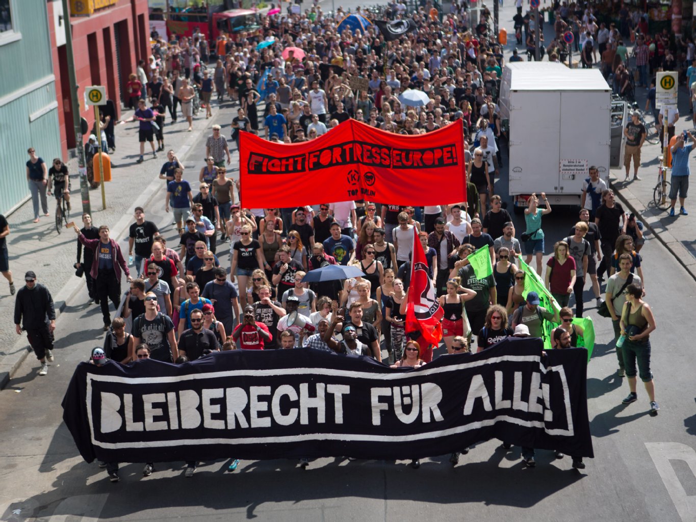 Flüchtlingsschule Warum demonstriert ihr eigentlich noch?
