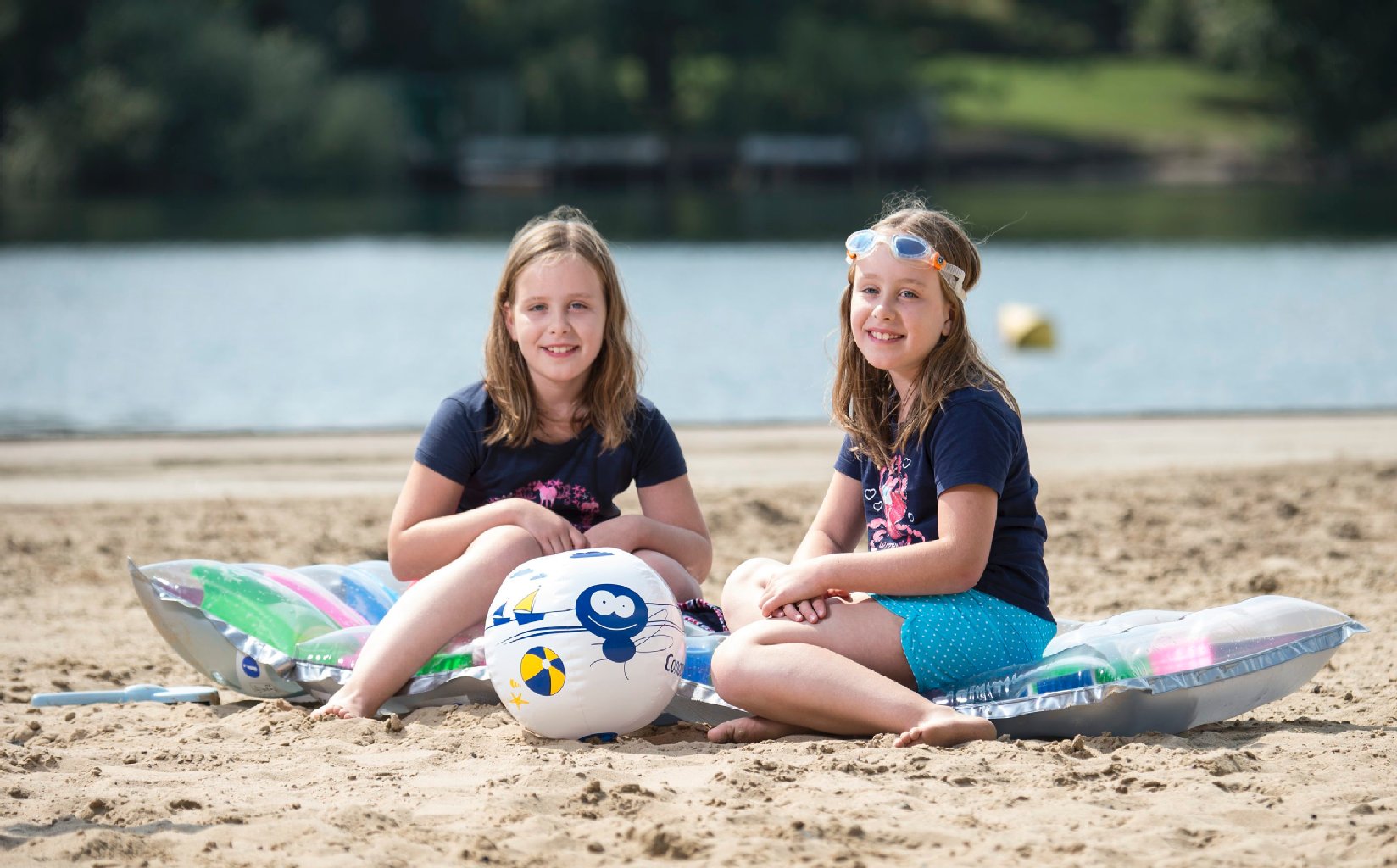 Die Zwillinge Alicia und Fiona (9 Jahre) waren dieses Jahr schon in Bayern und auf Fuerteventura. Richtig schön ist’s aber nur in Berlin.