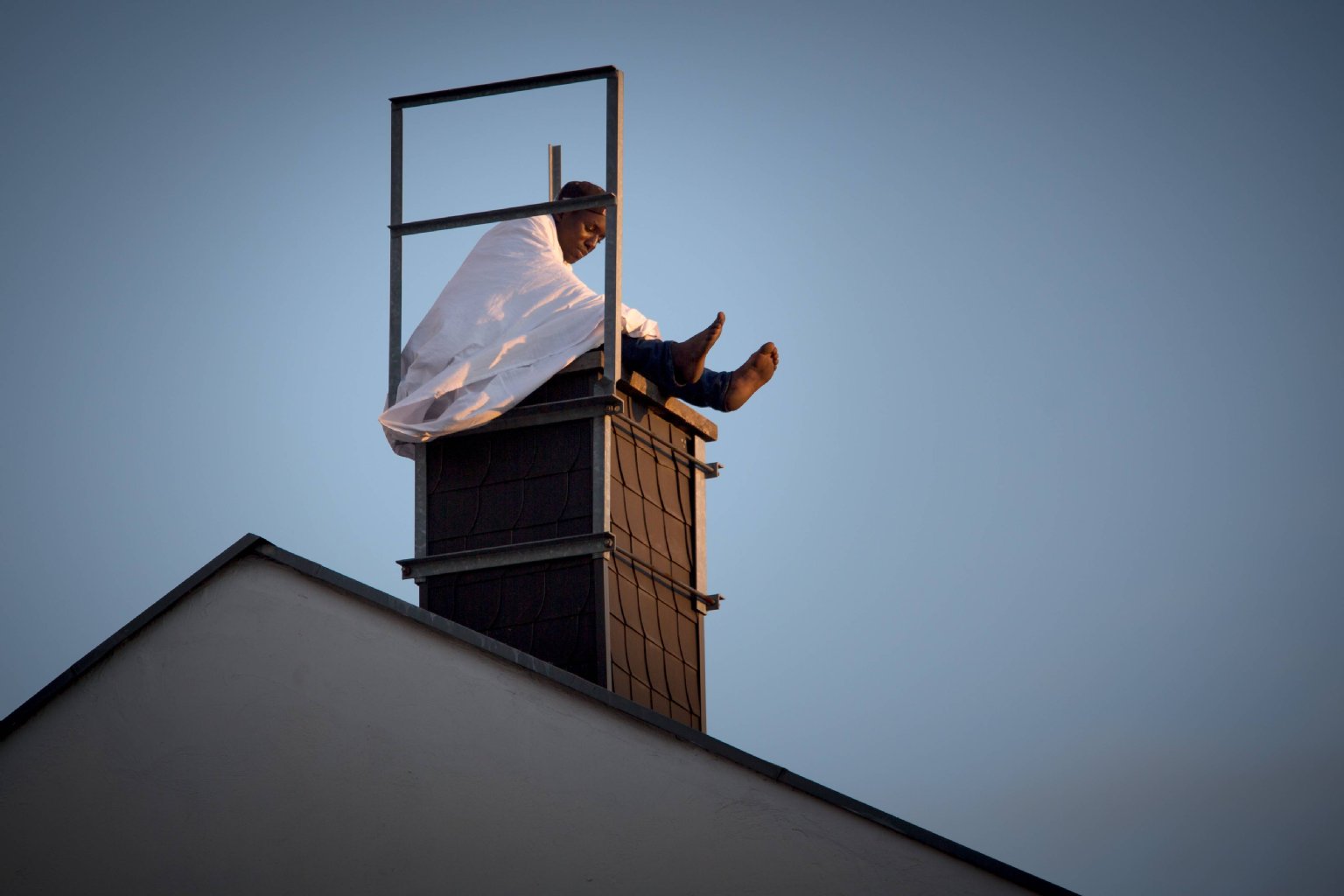 Image - Besetzung in Friedrichshain: Flüchtlinge verharren auf Hostel-Dach