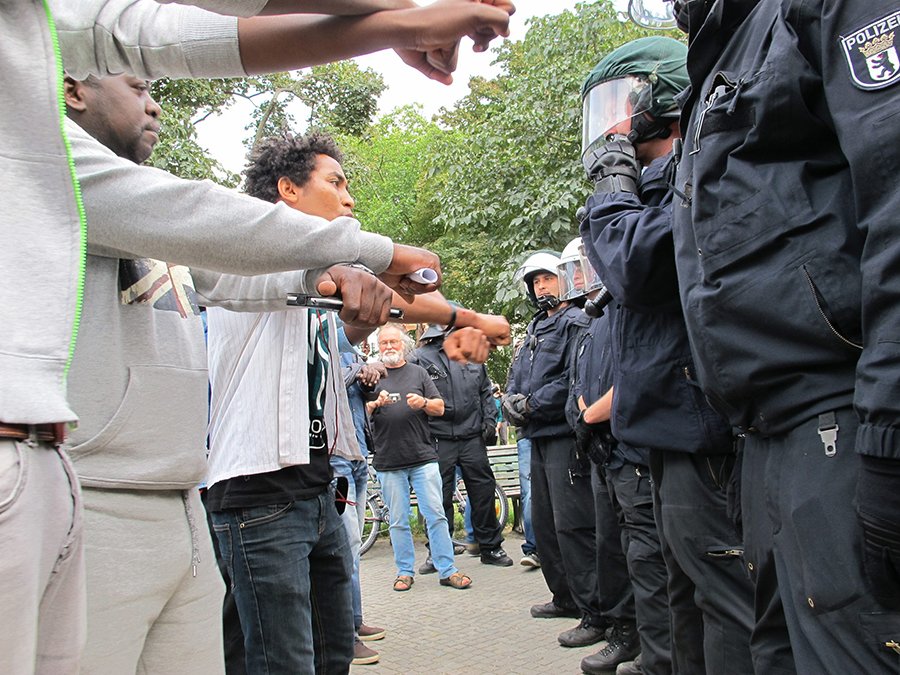 Image - Die große Diskussion: Wie sollen wir mit unseren Flüchtlingen umgehen?