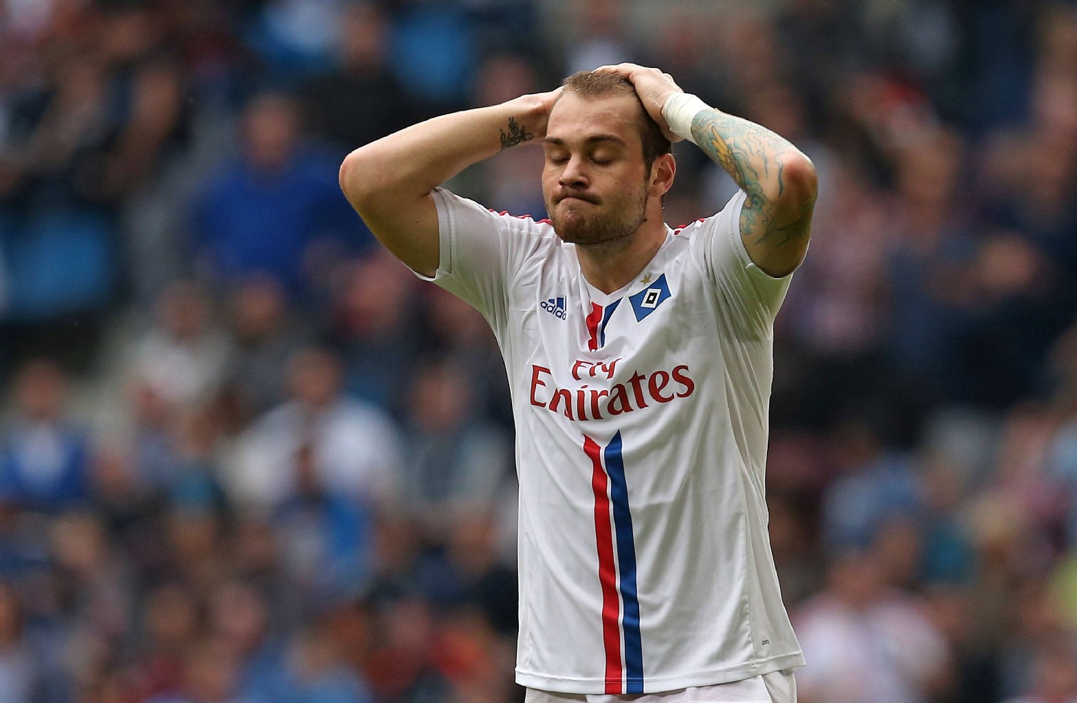 Nach Ende der Leihe und zähen Verhandlungen wechselt Lasogga zur Saison 2014/15 endgültig zum HSV. Dort läuft es bislang abermals nicht rund. Auch Lasogga steht momentan erst bei zwei Treffern in acht Spielen - die aber zuletzt gegen Dortmund und Hoffenheim. Und jetzt beim Wiedersehen gegen Hertha?