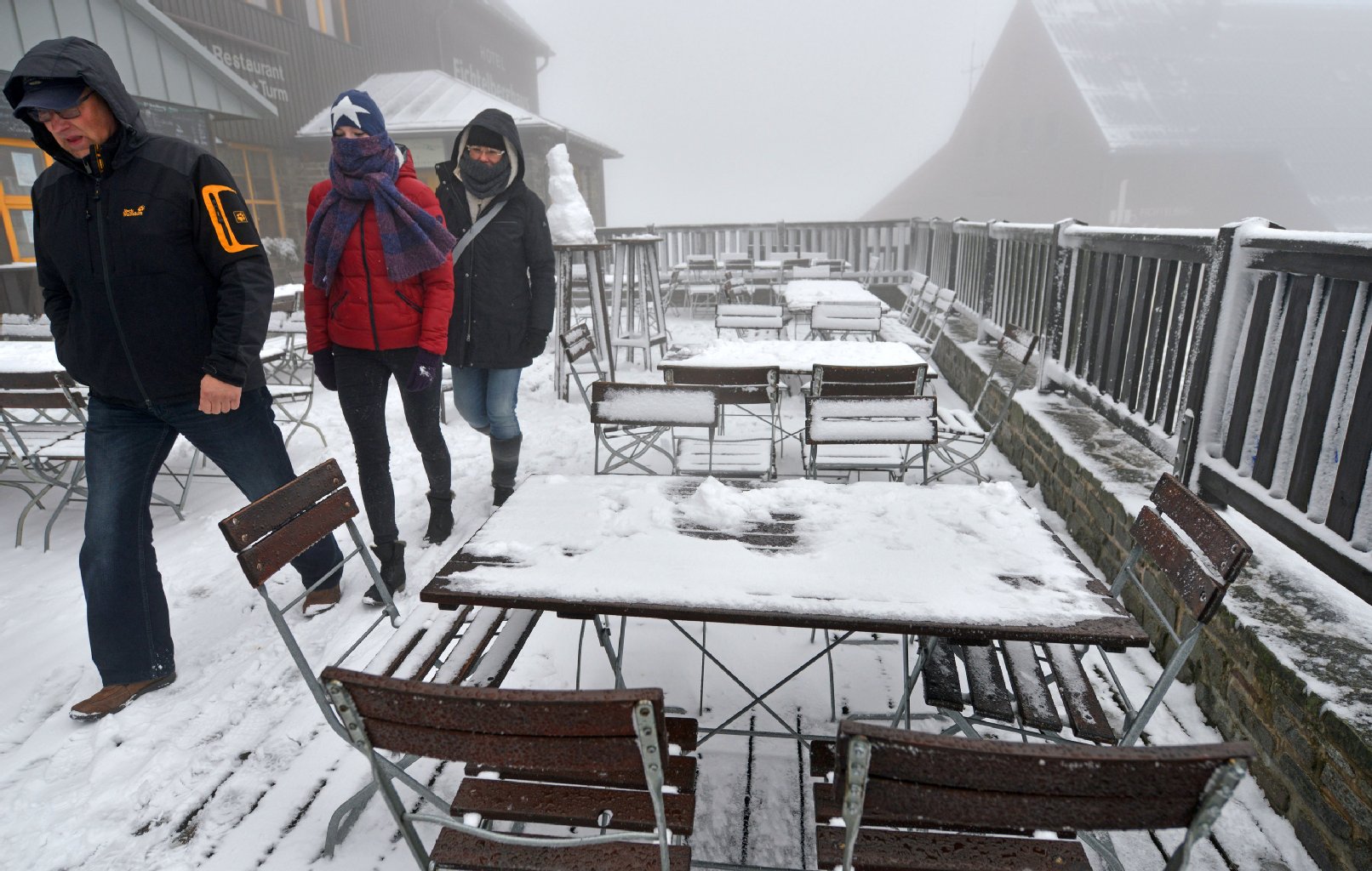Image - Schnee, Kälte, Sturmflut: Hurrikan "Gonzalo" bringt den Temperatur-Schock