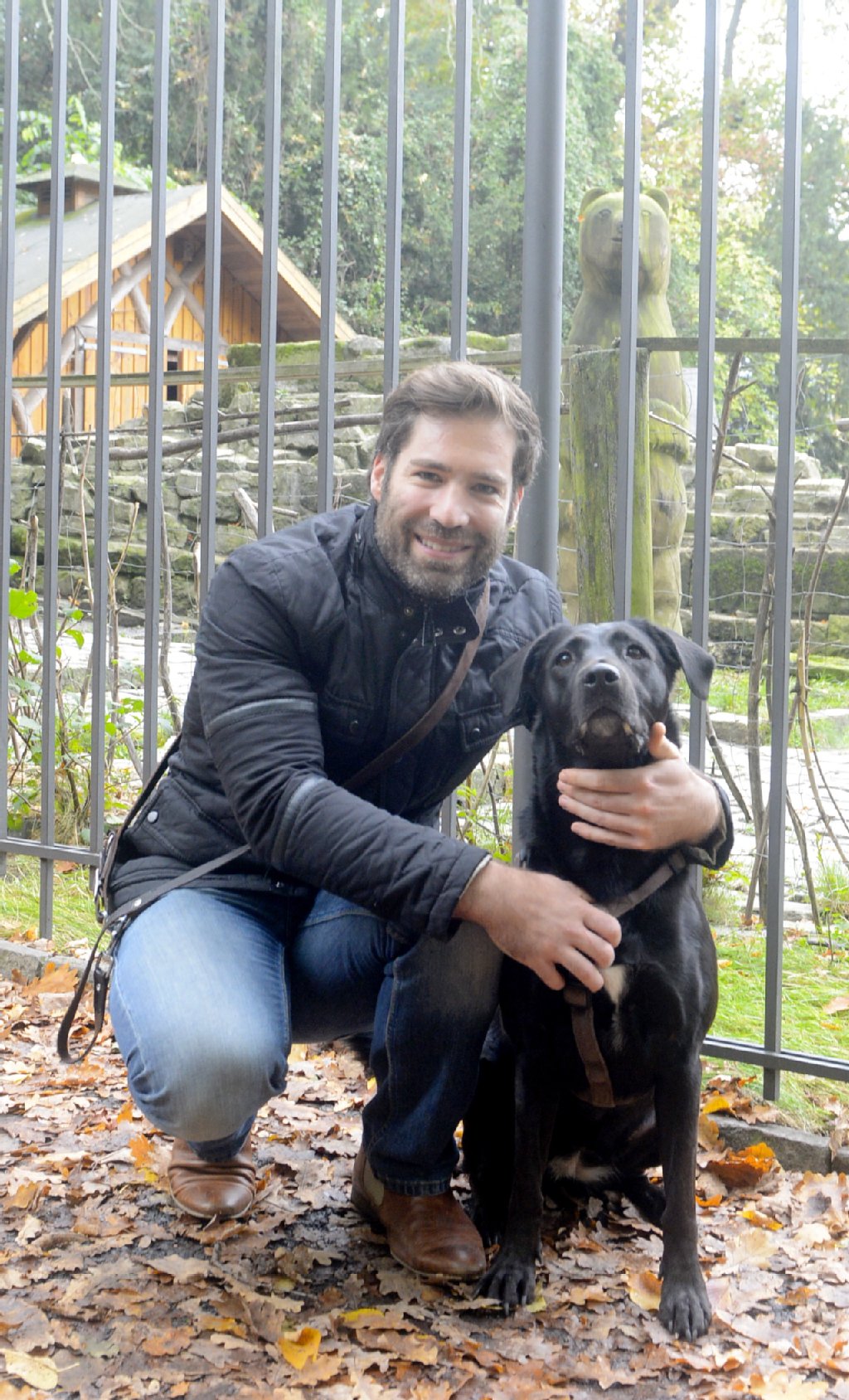 Tierarzt Andreas Mertel...