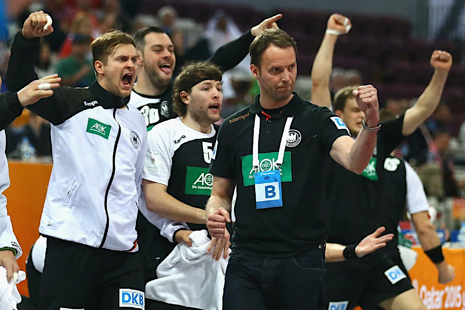 Bundestrainer Dagur Sigurdsson und seine Handball-Jungs wollen bei der WM weiter jubeln.