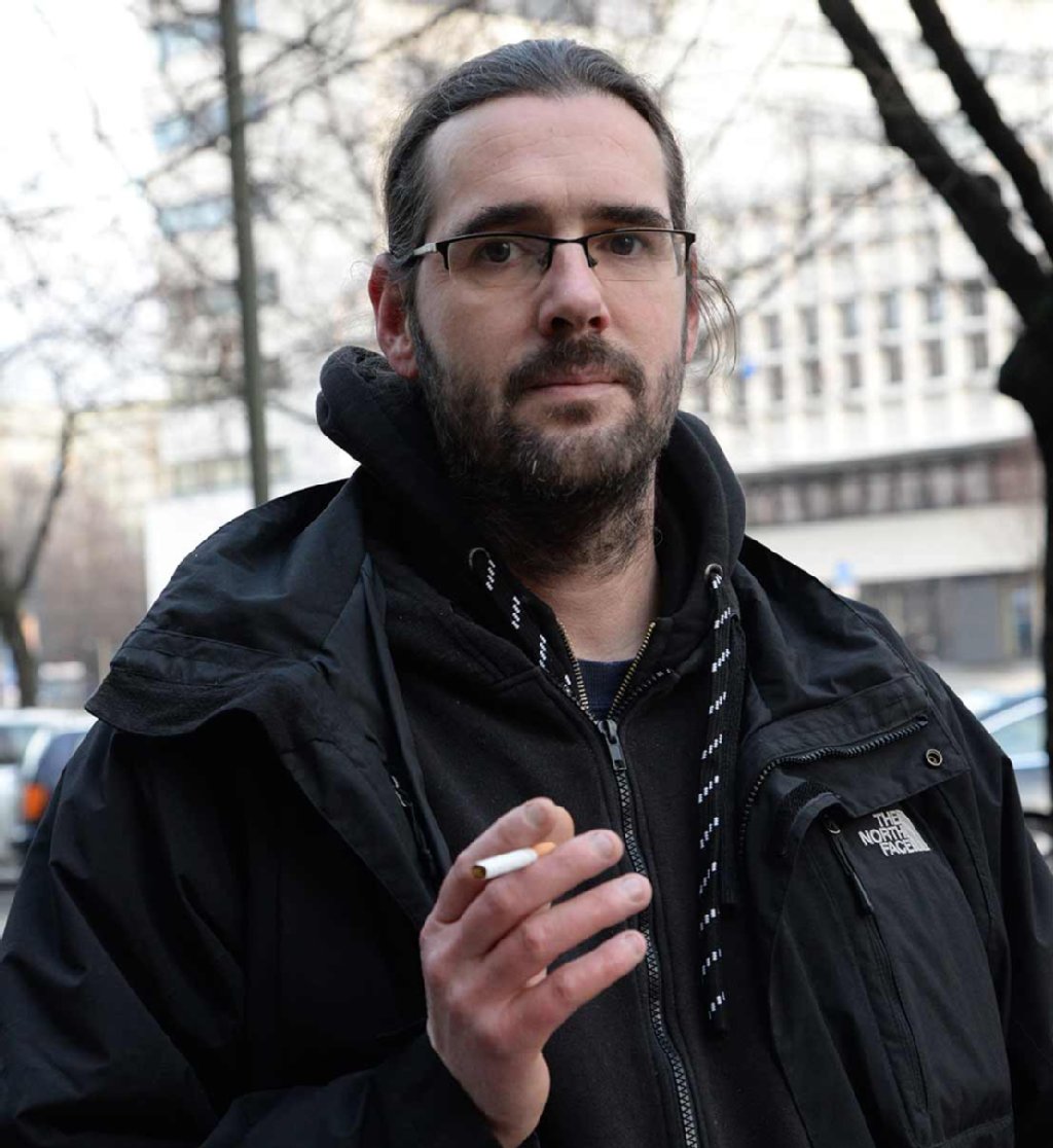 Raik Moczinski (41) aus Mitte findet den BGH-Beschluss einen großen Quatsch. „Alle Menschen müssen aufeinander Rücksicht nehmen – nicht nur die Raucher. Ich empfinde das Urteil als Angriff auf meine persönliche Freiheit.“