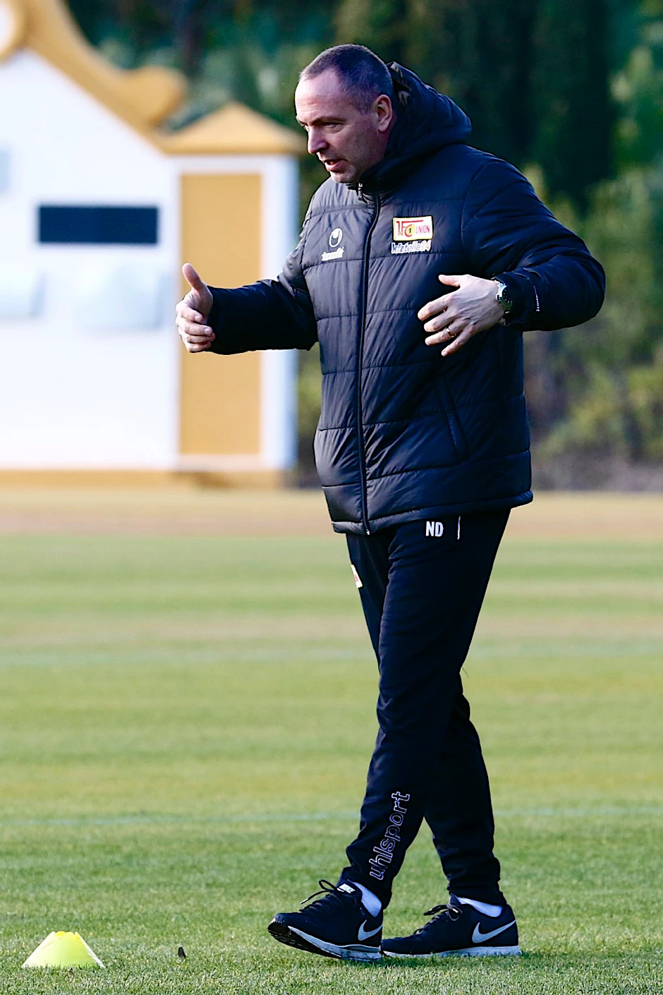 Norbert Düwel ist angefressen, weil seine Jungs zu wenig Tore machen.