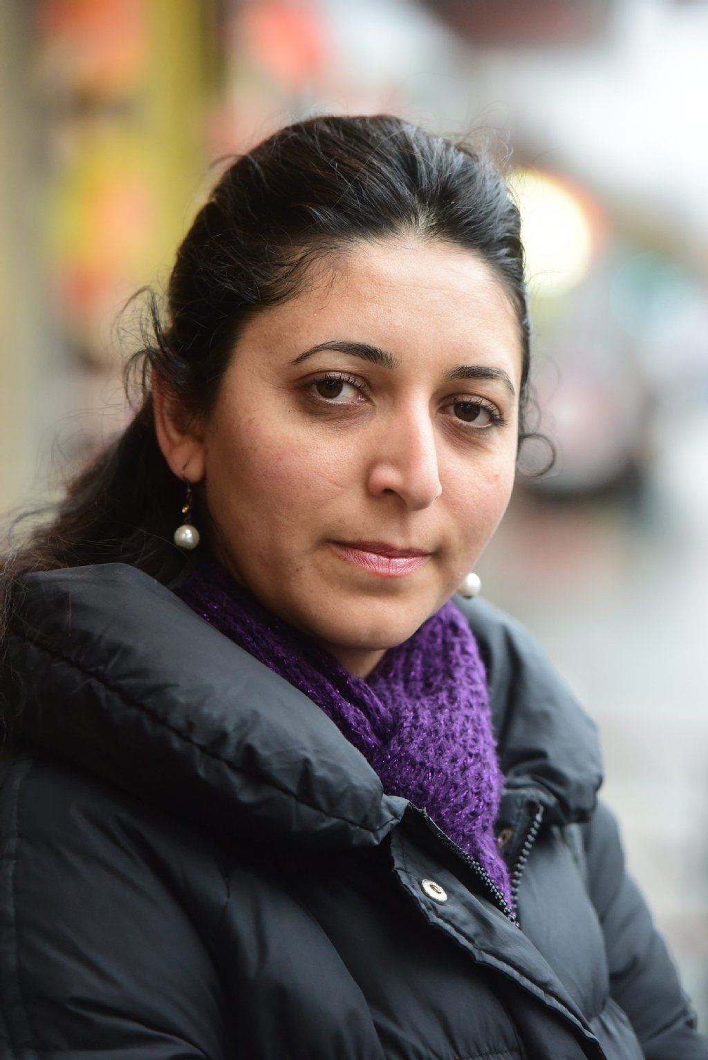Hass darf nicht regieren: Menschlichkeit, Offenheit, Meinungsfreiheit. Das verbindet Seriban Durmaz (30) mit Deutschland und so will sie ihre beiden Söhne (4, 6) auch großziehen: „Ich will nicht, dass sie in einem Deutschland leben müssen, in dem der Hass regiert. Pegida ist unmenschlich, das passt nicht zu uns.“
