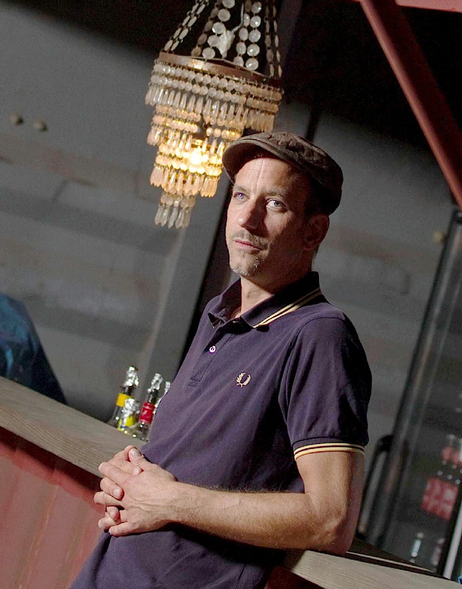 „Kiki Blofeld“-Boss Gerke Freyschmidt ist genervt von Bezirks-Behörden.