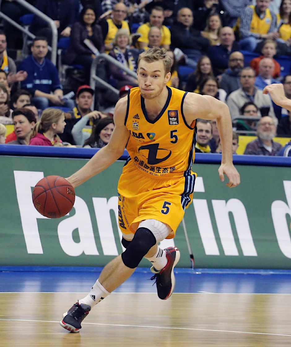 Albas Niels Giffey