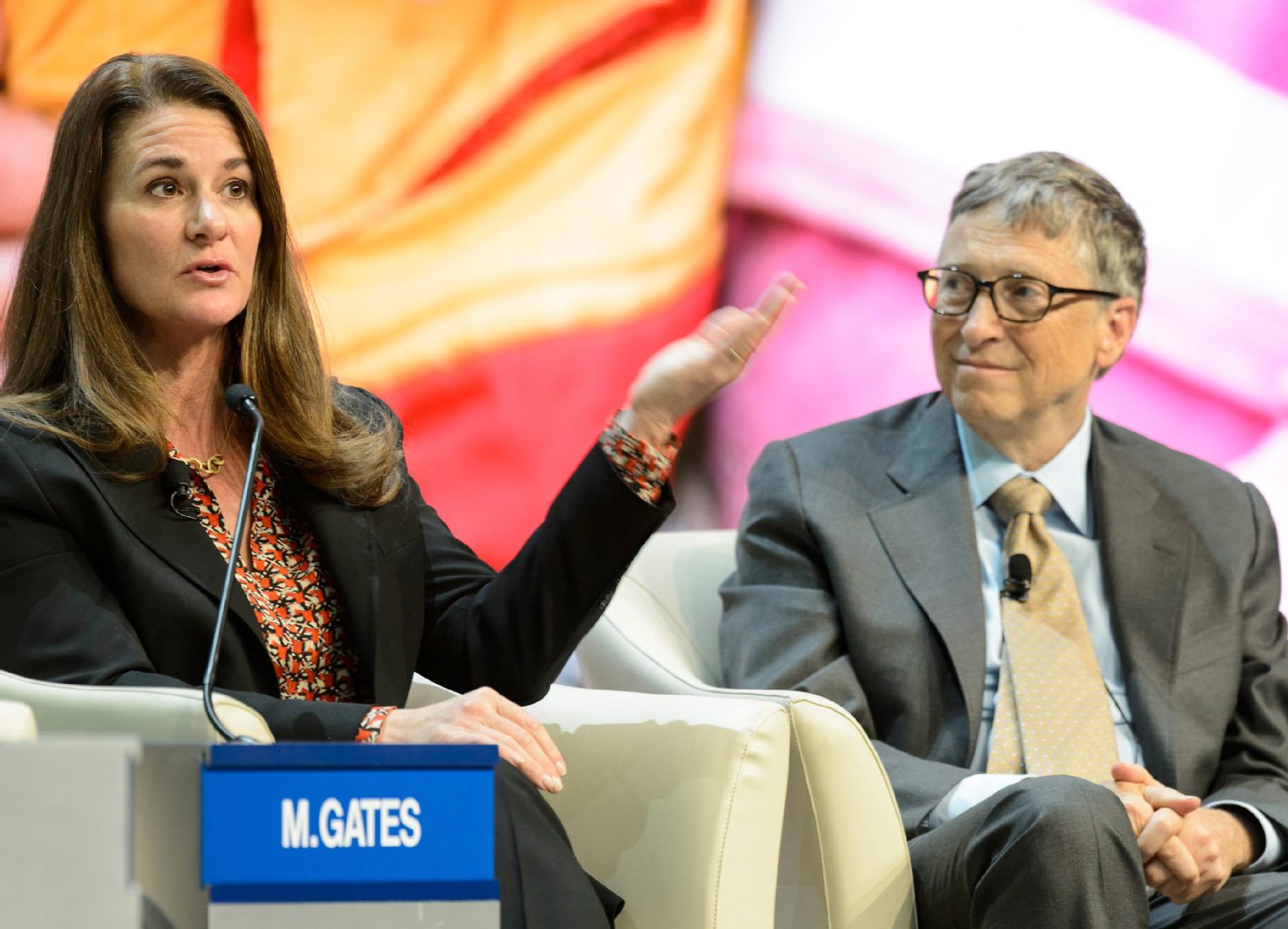 Image - Aids-Gala in Berlin: Rote Ehrenschleife für Bill Gates