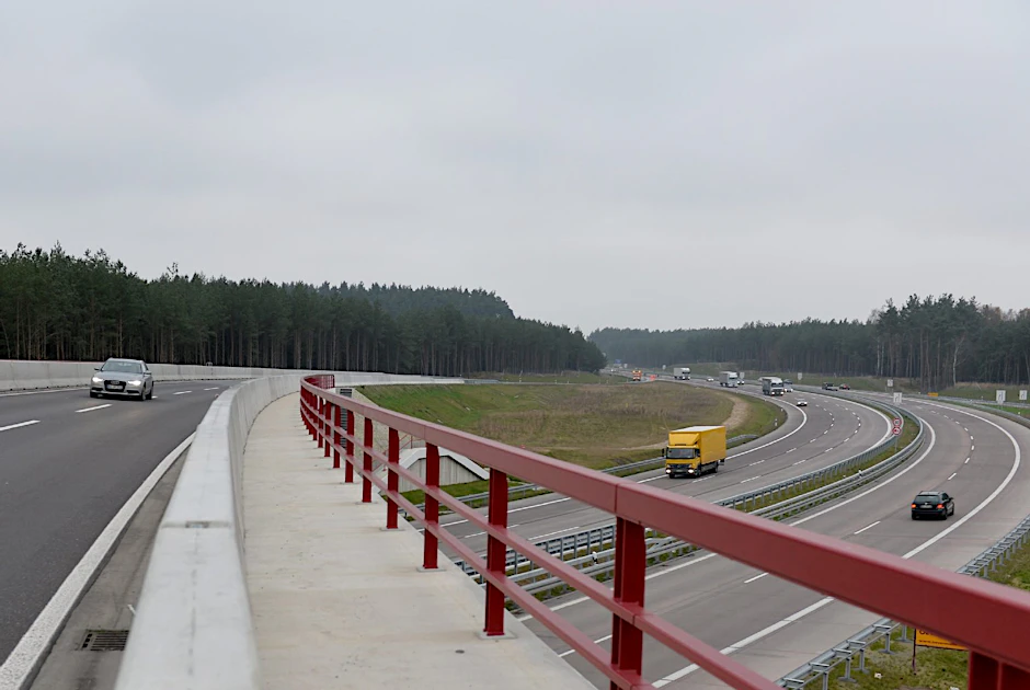 Bis zu 65.000 Autos fahren täglich übers Autobahndreieck Havelland. Dort gibt es jährlich 100 Unfälle.