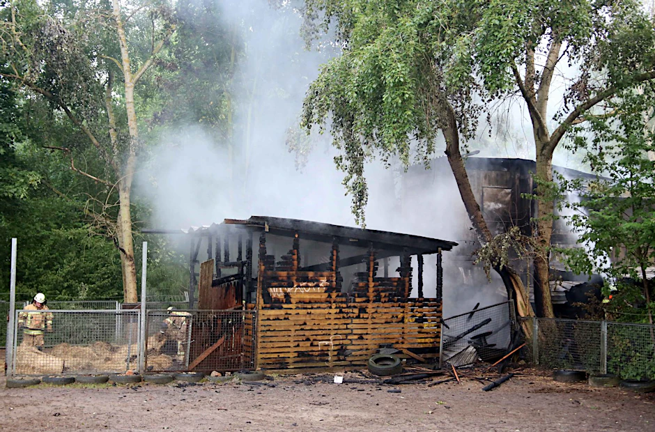 Das Feuer im Fort Robinson hat mehrere Gebäude schwer beschädigt.