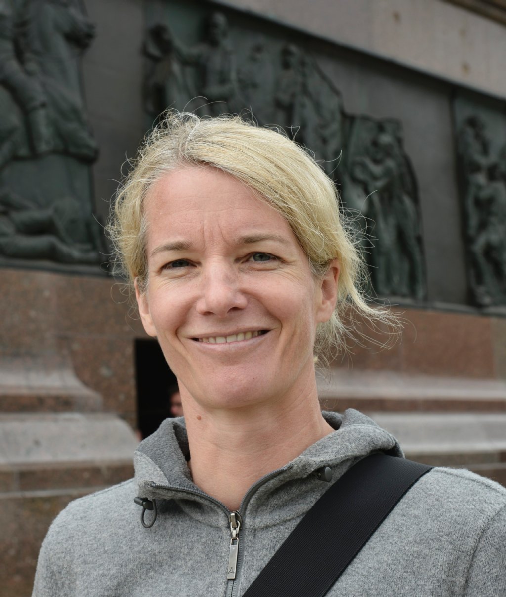 Geißler will doch nur provozieren Frauke Löll (40), Beamtin aus Berlin: „In dem Alter darf man so was sagen, er will doch nur Intellektuelle provozieren. Ich nehme das nicht ernst. Interessant ist für mich, dass der Standort der Siegessäule gewechselt hat.“