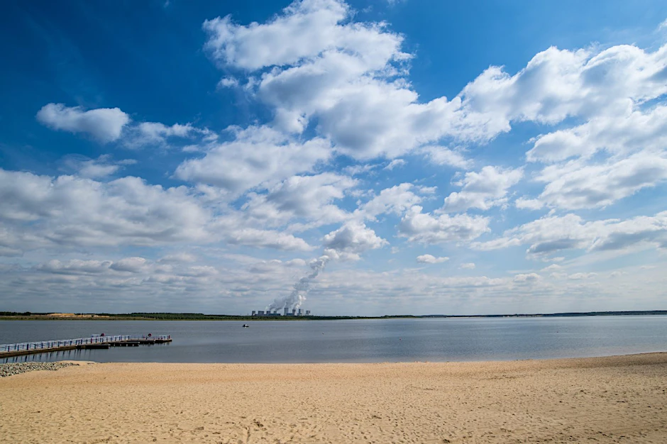 Aus alten Kohle-Gruben werden in Brandenburg und Sachsen riesige Seen – wie beim Bärwalder See.