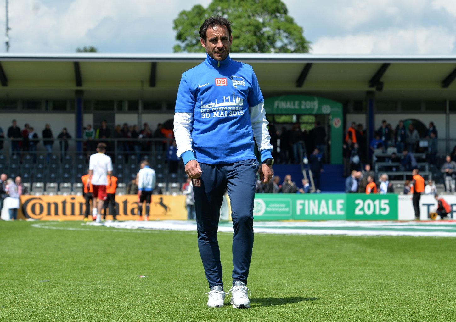 Michael Hartmann (40): Der ehemalige Linksverteidiger spielte bis 2007 bei Hansa Rostock, danach leistete er dort Super-Arbeit in der Jugendabteilung. Preetz holte „Hardy“ 2013 zurück. Mit der U19 wurde er Pokalsieger, tauscht jetzt mit Thom und wird U17-Coach.